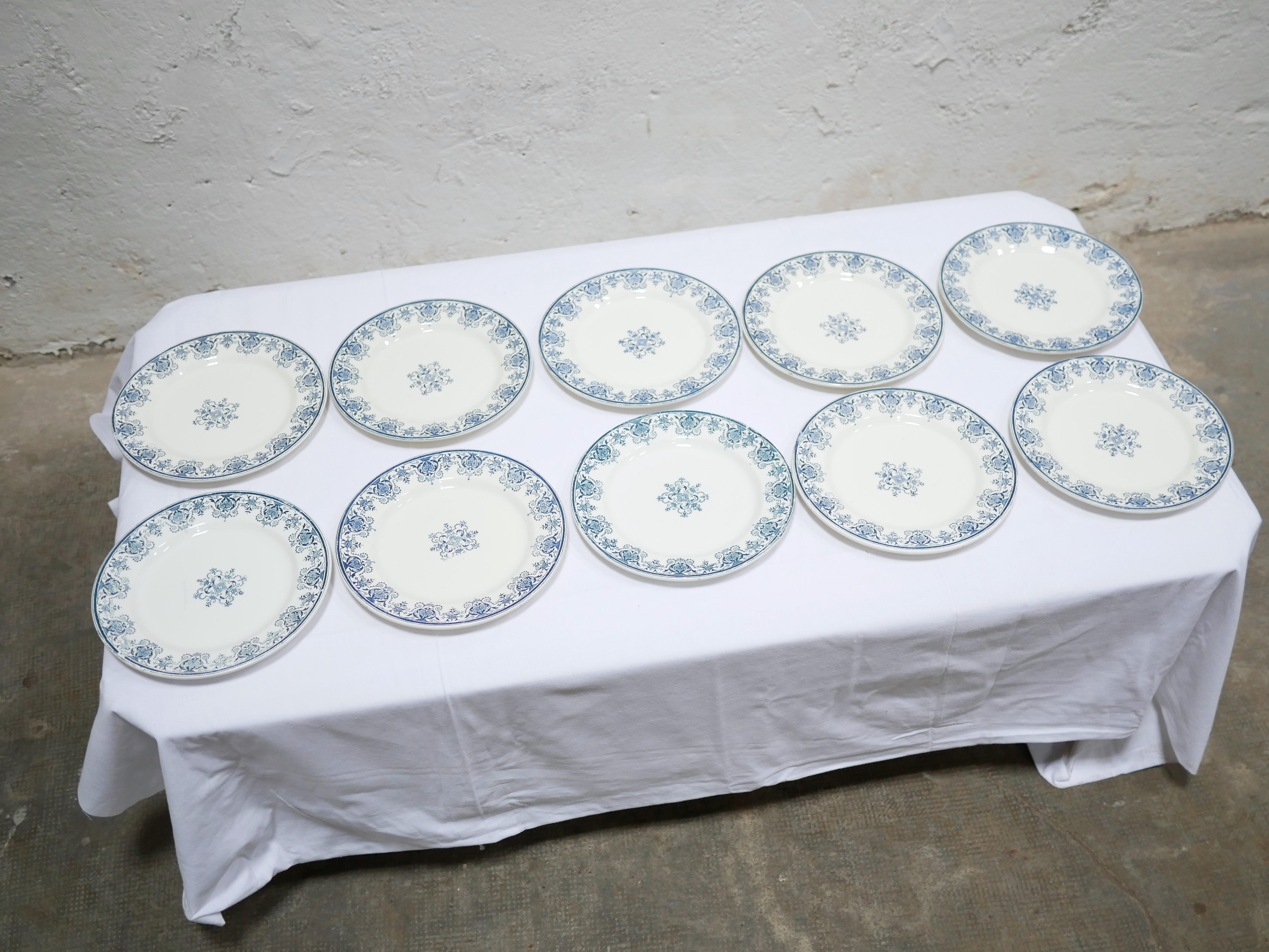 Series of 10 Old Terre De Fer Plates by L.G. for the Clairefontaine Earthenware In Good Condition For Sale In AIGNAN, FR