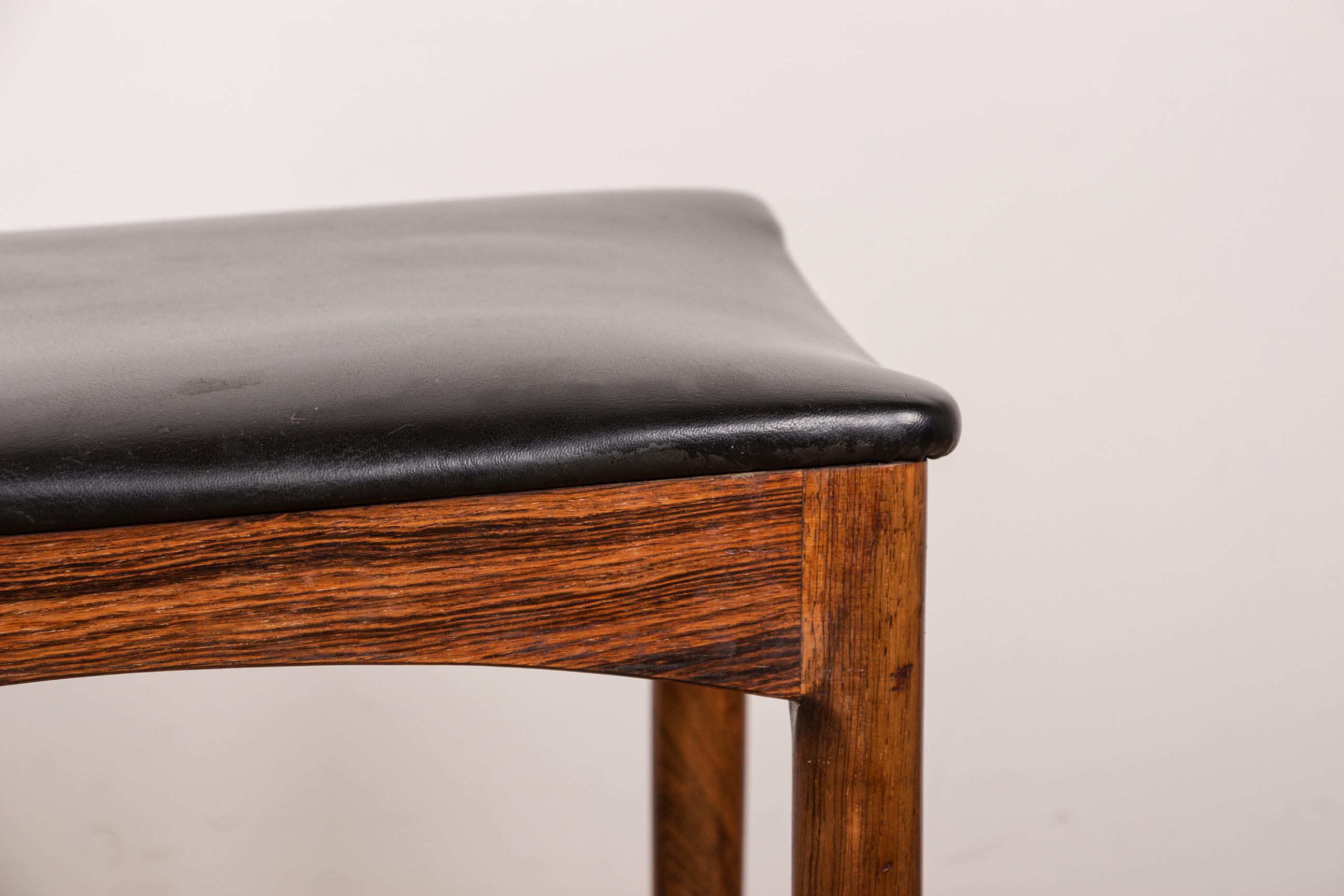 Series of 4 Danish chairs in Rosewood and Leather model 94 by Johannes Andersen. 7