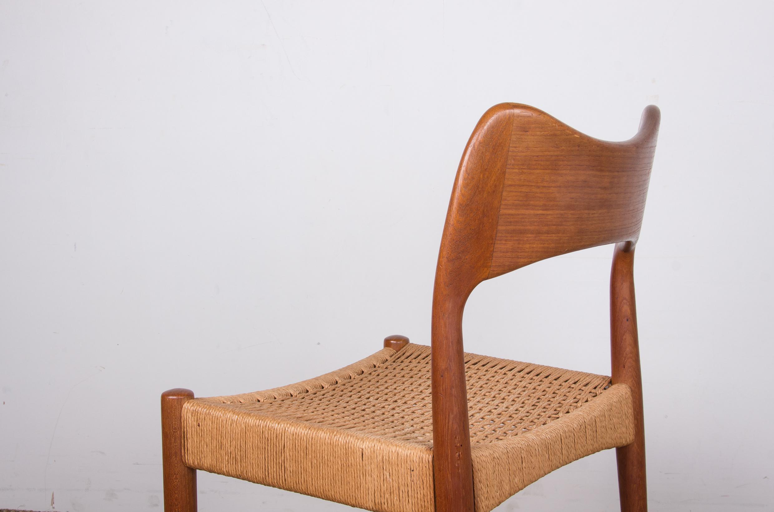 Series of 4 Danish Teak and Cordage chairs by Arne Hovmand Olsen 1960. For Sale 5