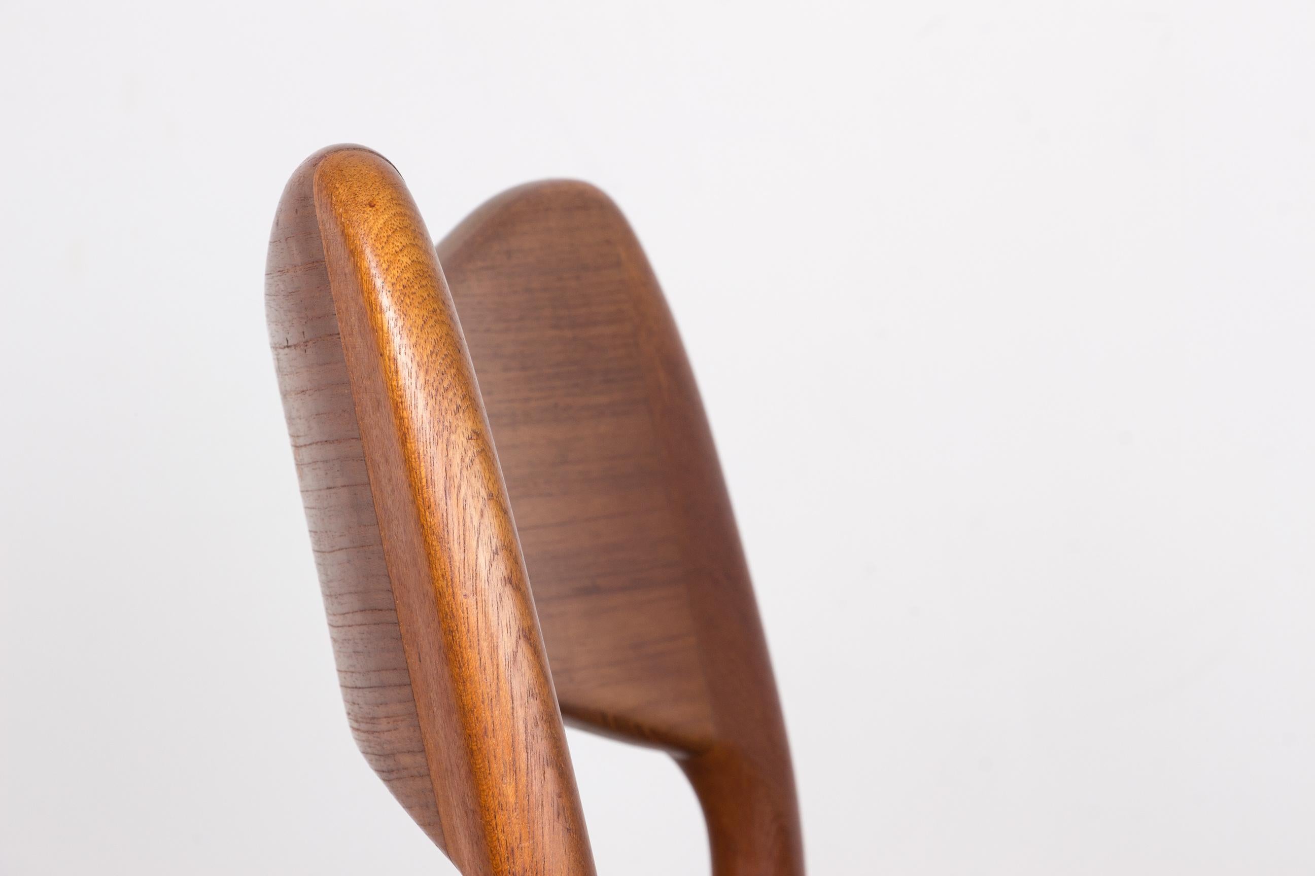 Series of 4 Danish Teak and Cordage chairs by Arne Hovmand Olsen 1960. For Sale 3