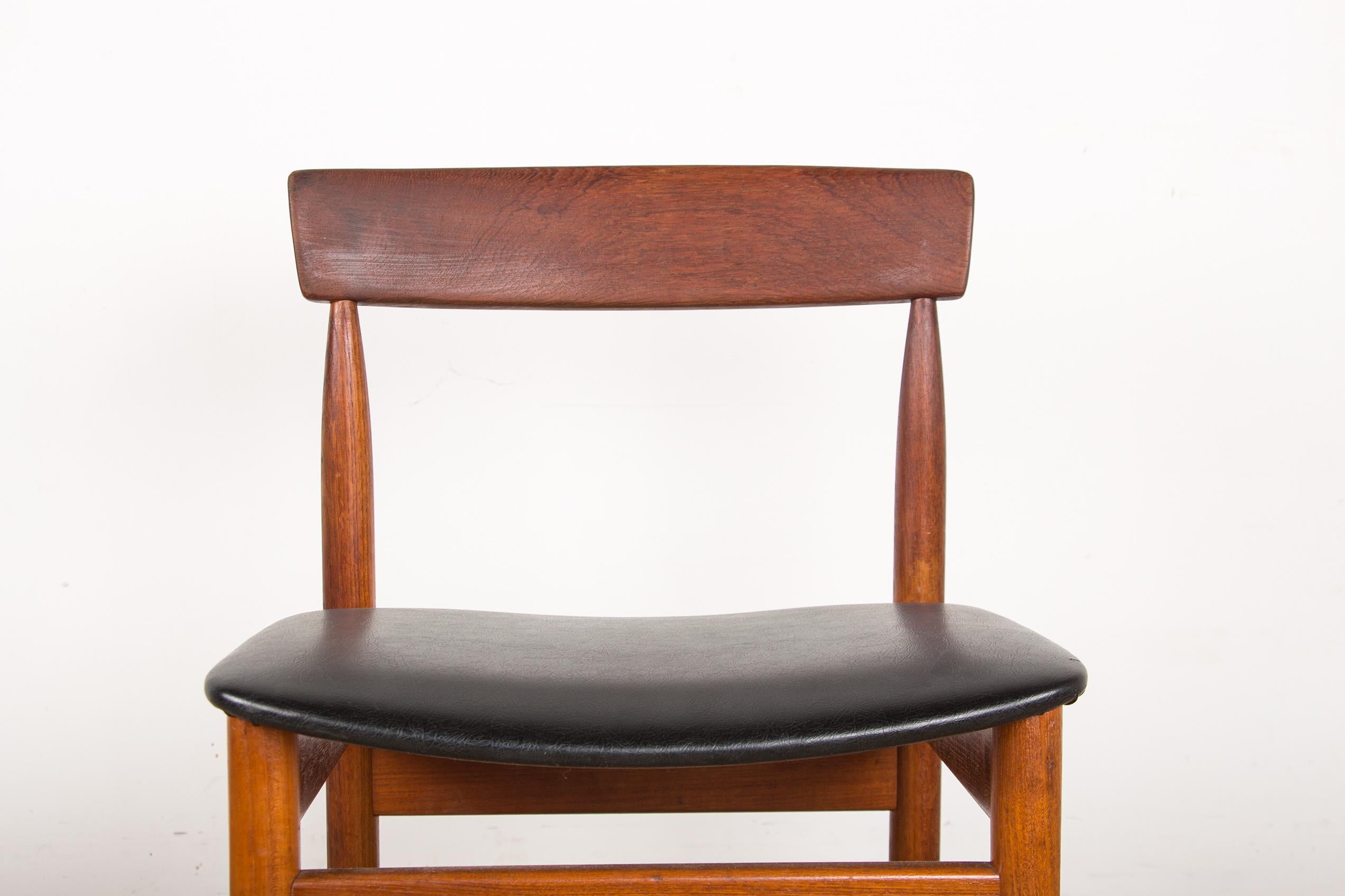 Hübsche Serie von skandinavischen Stühlen. Elegant, robust und sehr bequem. Sauberes Design, sehr schöne Verarbeitung.
