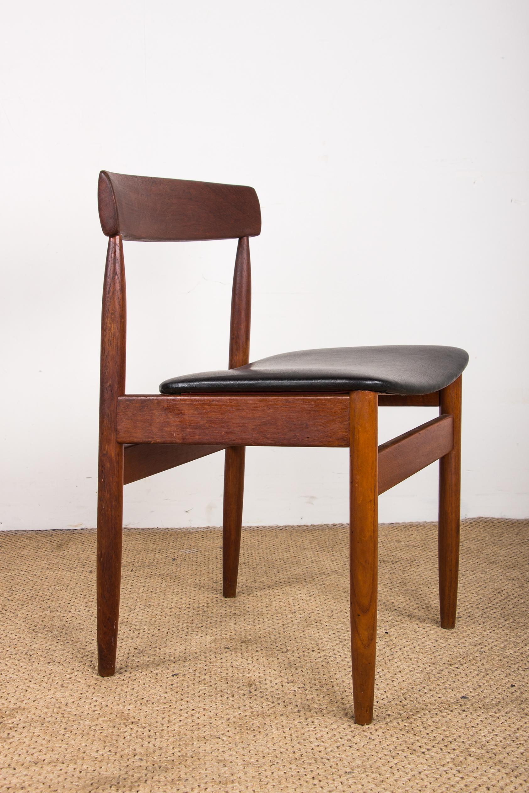 Faux Leather Series of 4 Danish teak chairs in black skai by Farso Stolefabrik 1960. For Sale