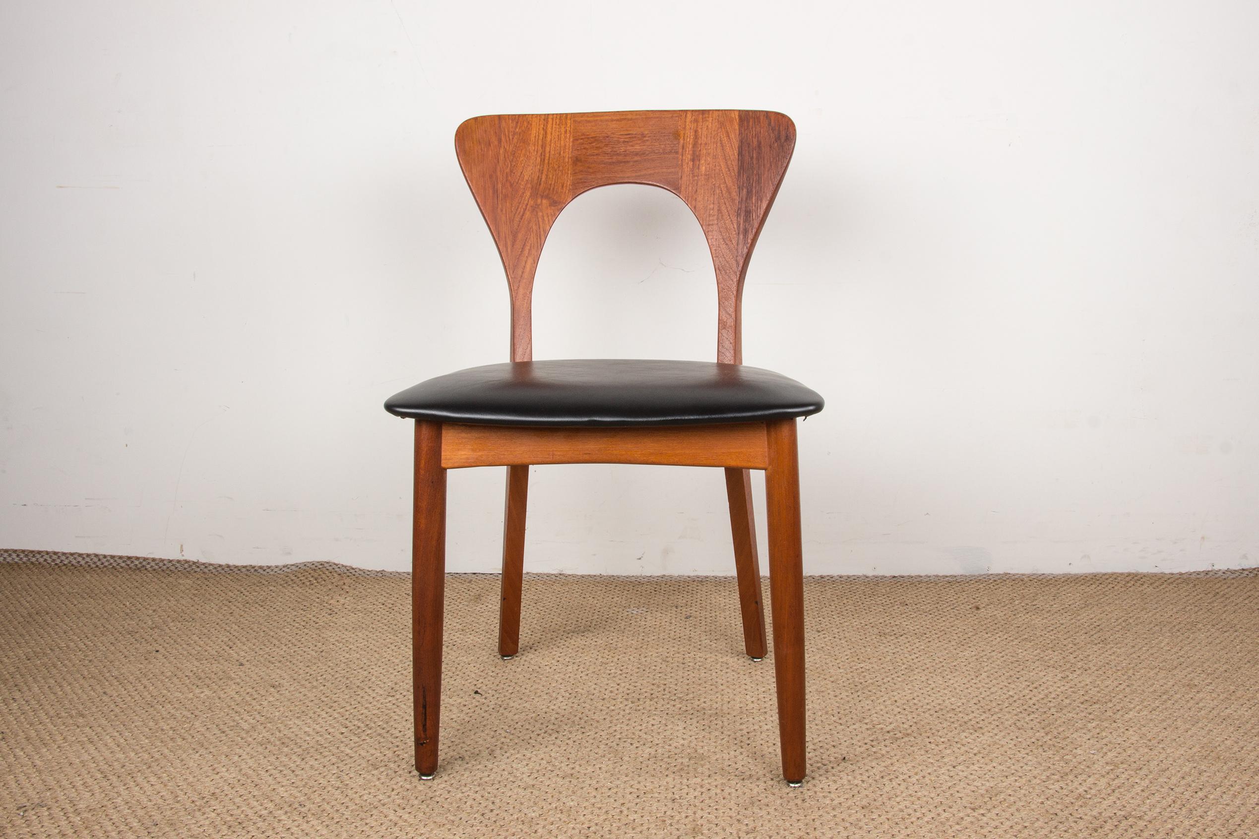 Mid-20th Century Series of 6 Danish chairs in Teak and skai, Peter model by Niels Koefoed 1960.