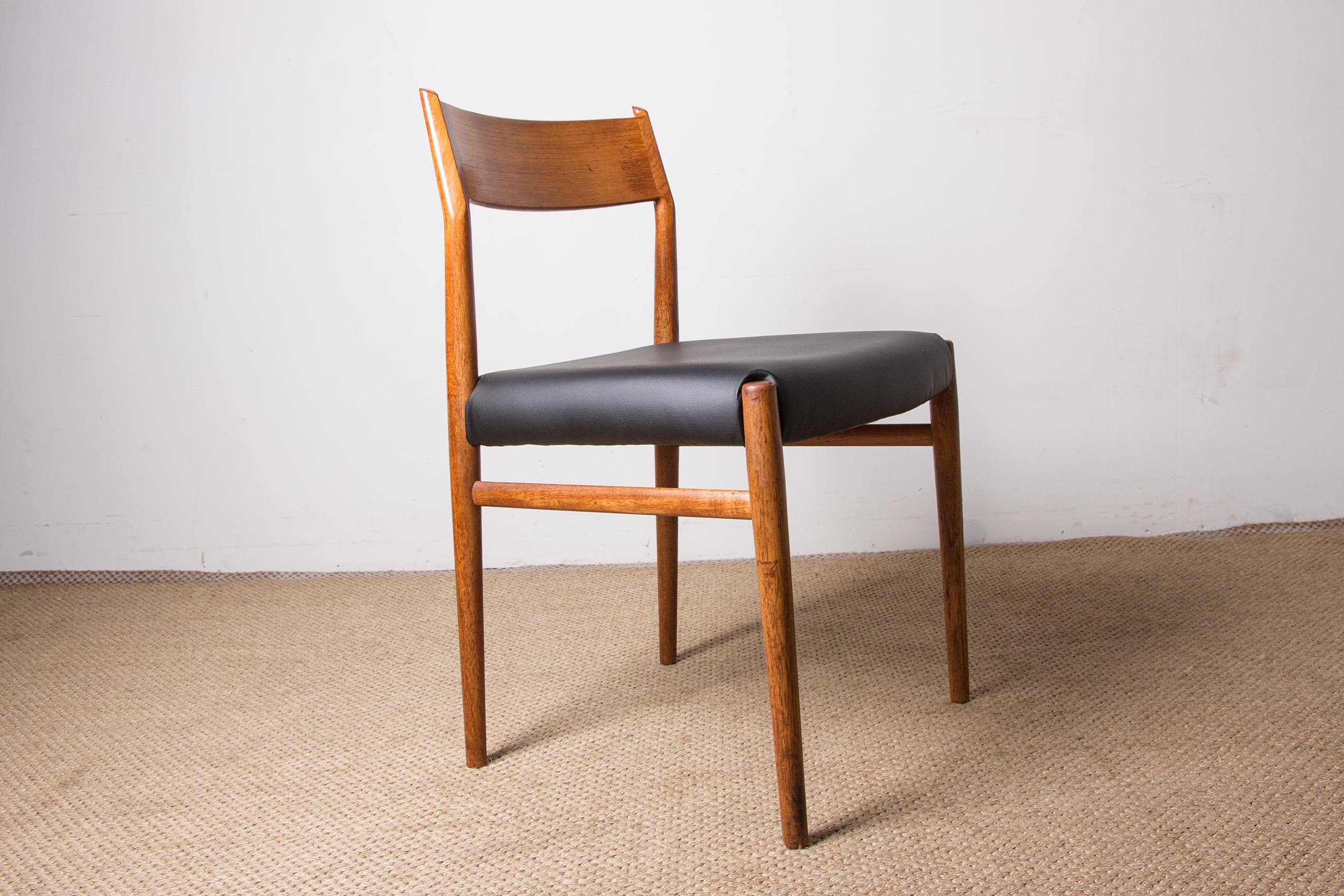 Faux Leather Series of 6 Danish chairs, Teak and Skai new, model 418, Arne Vodder for Sibast. For Sale