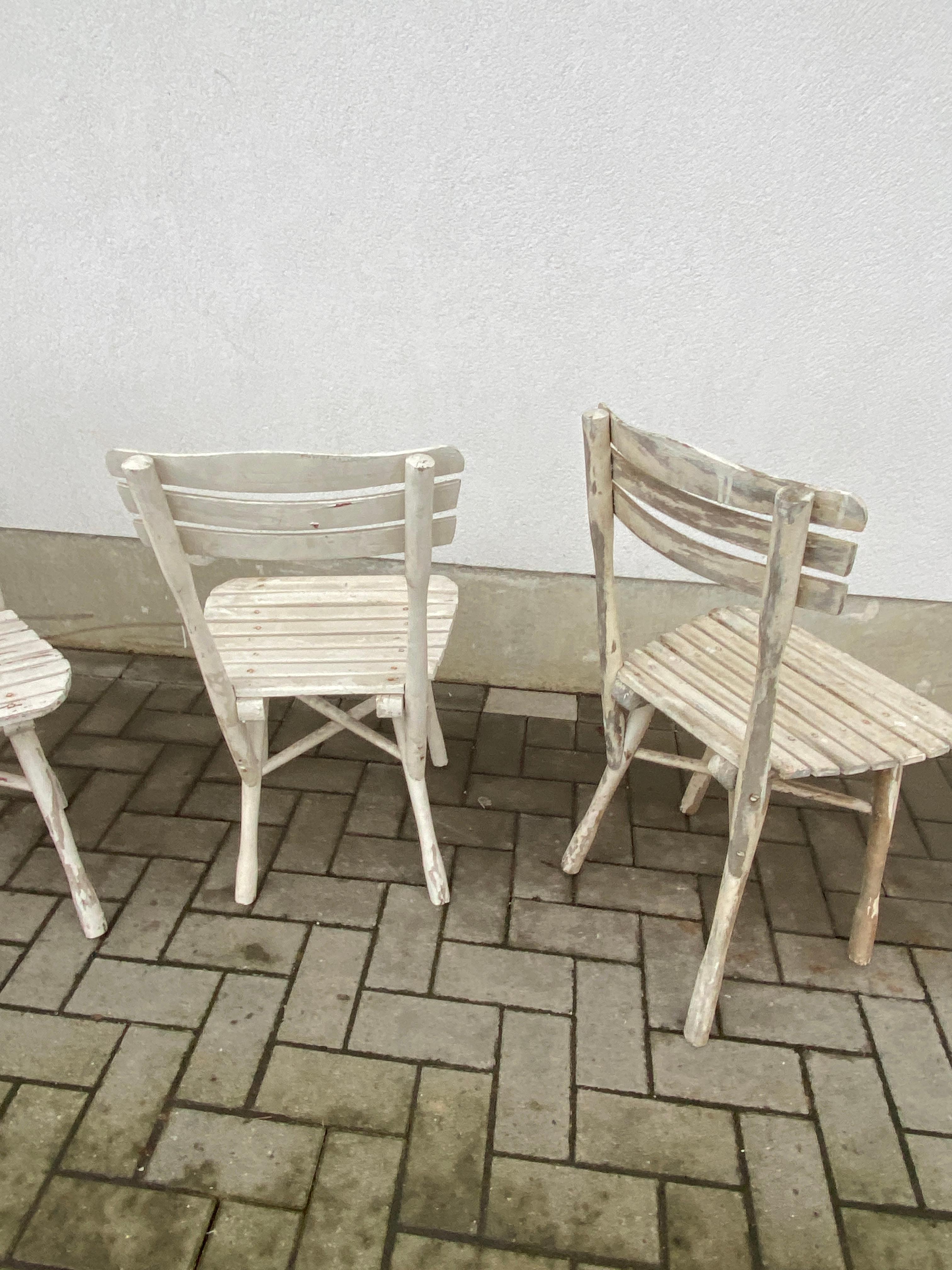series of 6 garden or veranda chairs in painted wood circa 1900/1930 Thonet  For Sale 1