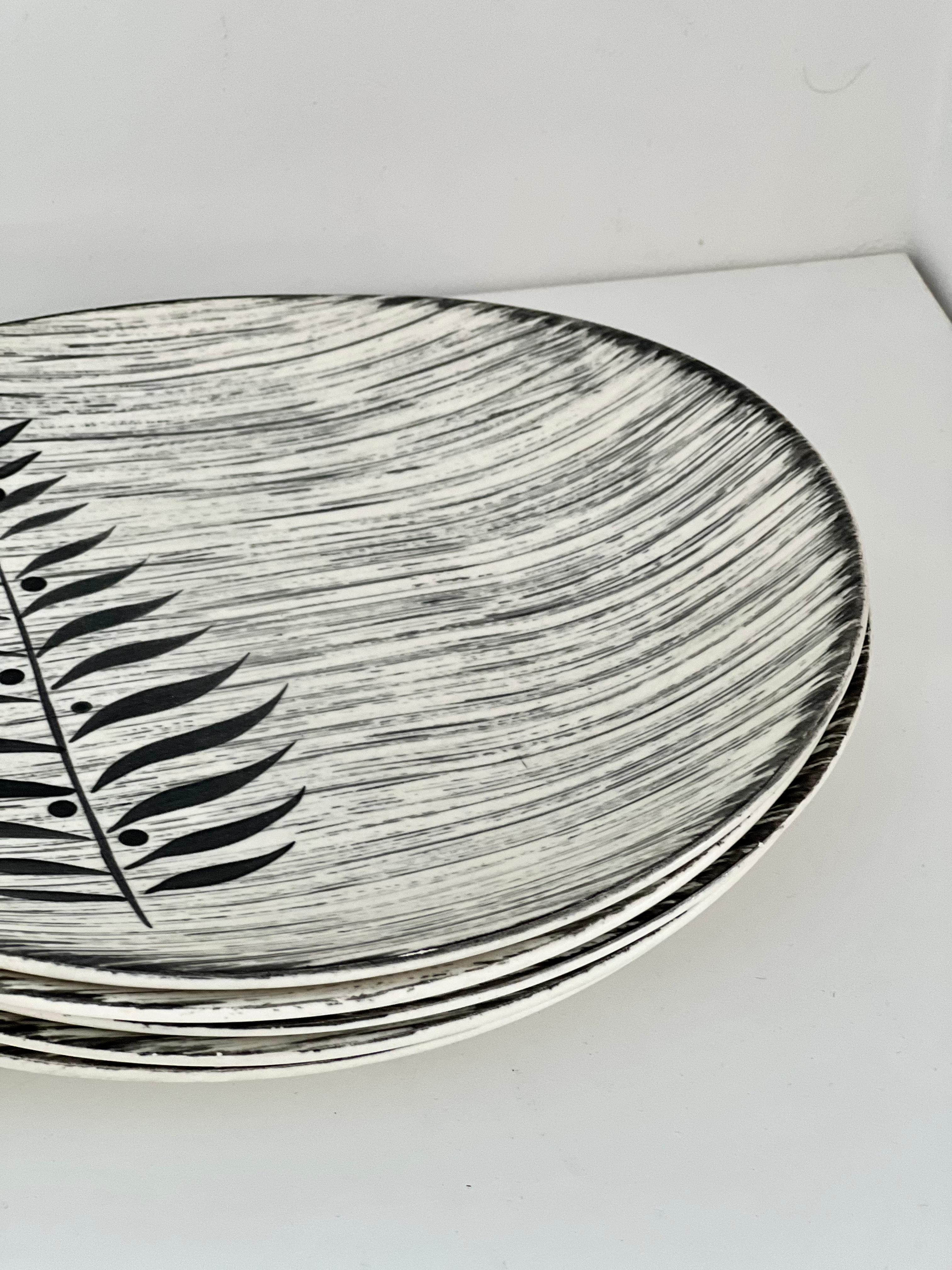 Series of 6 mid-century ‘Toledo’ ceramic dinner plates by Salins France, 1960s For Sale 3