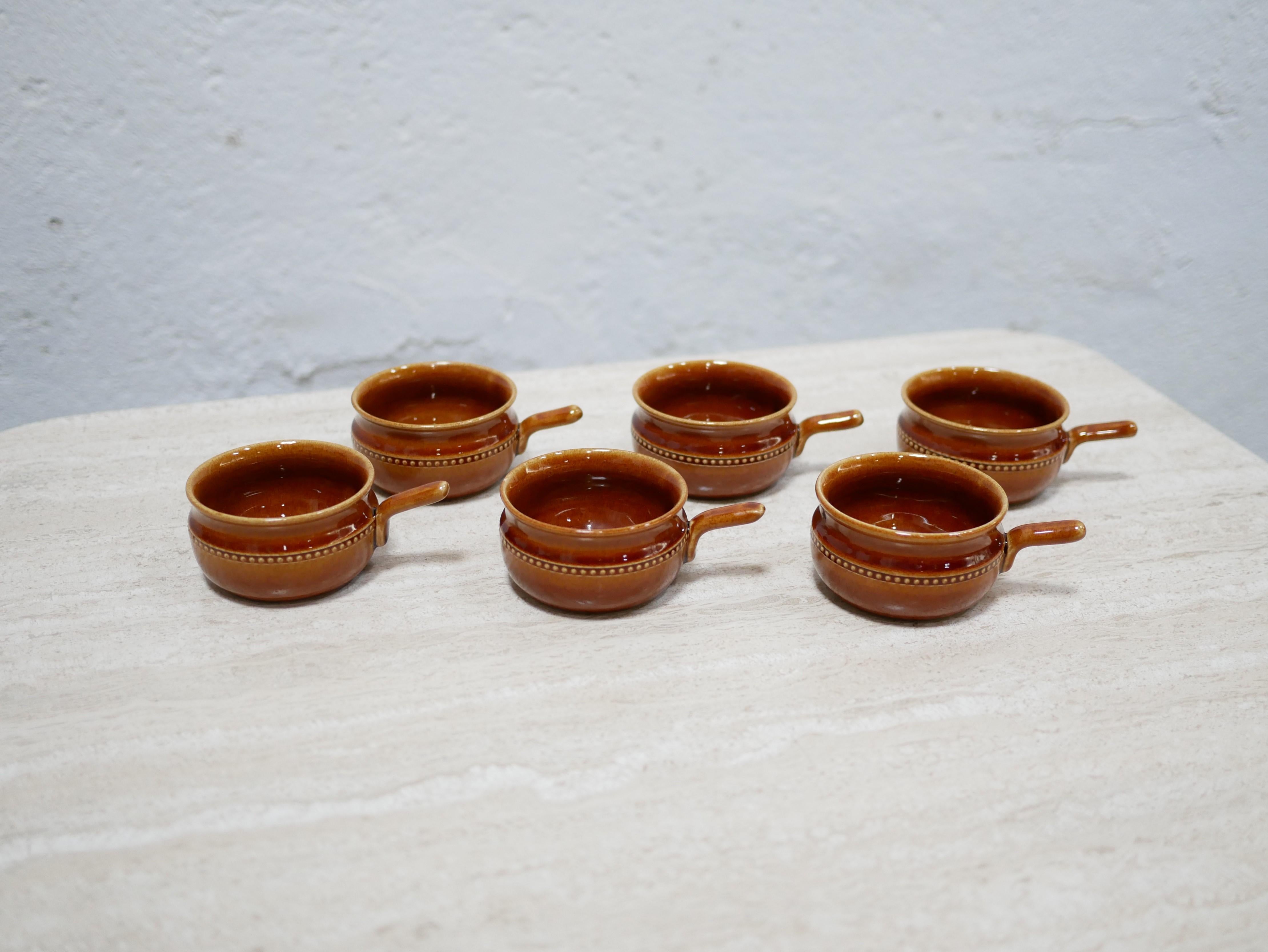 Suédois Série de 6 tasses en céramique scandinave d'époque de l'usine Höganäs Keramik en vente
