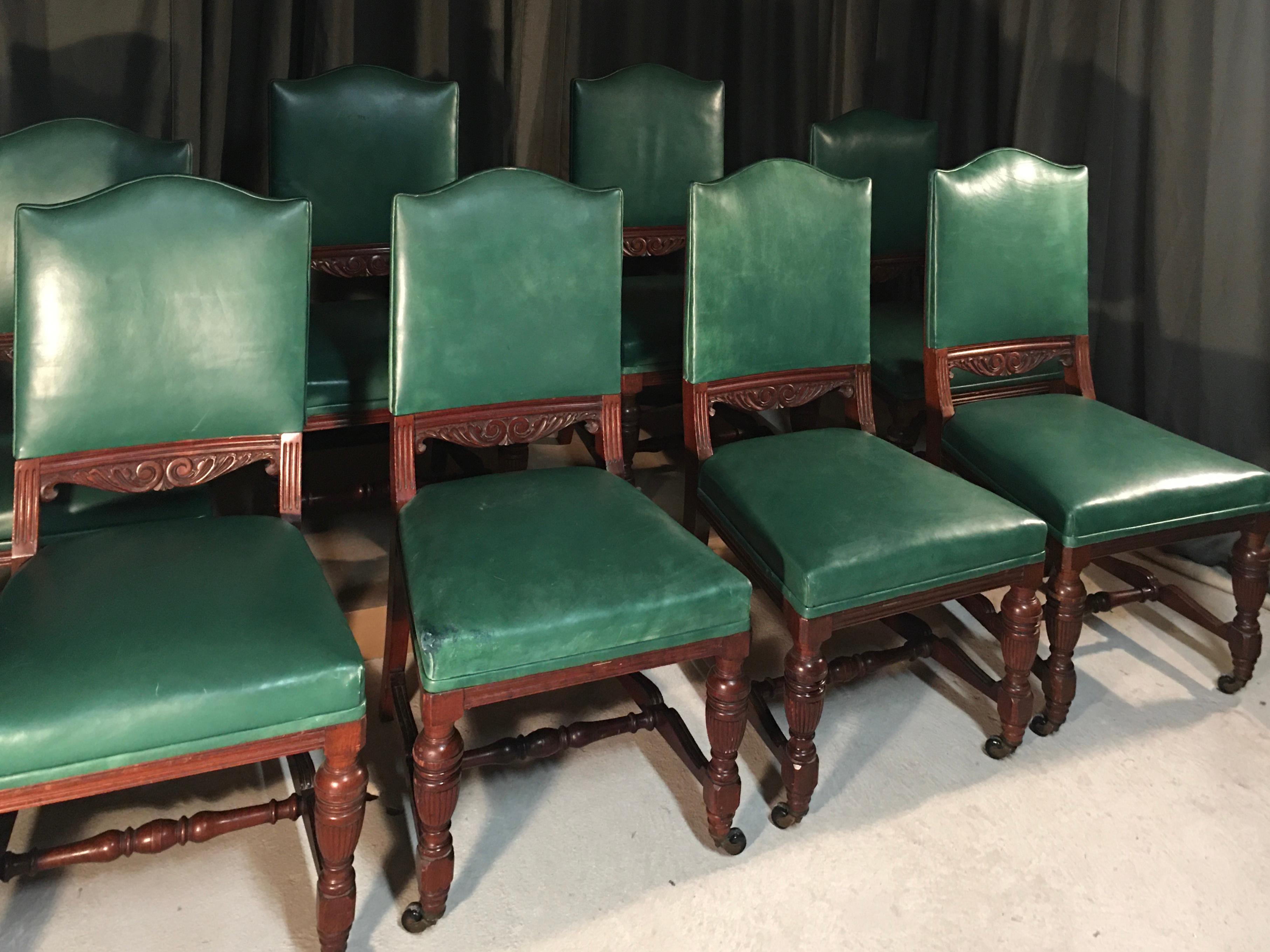 Early Victorian Series of 8 English Chairs in Green Leather, Mahogany, Early 20th Century For Sale
