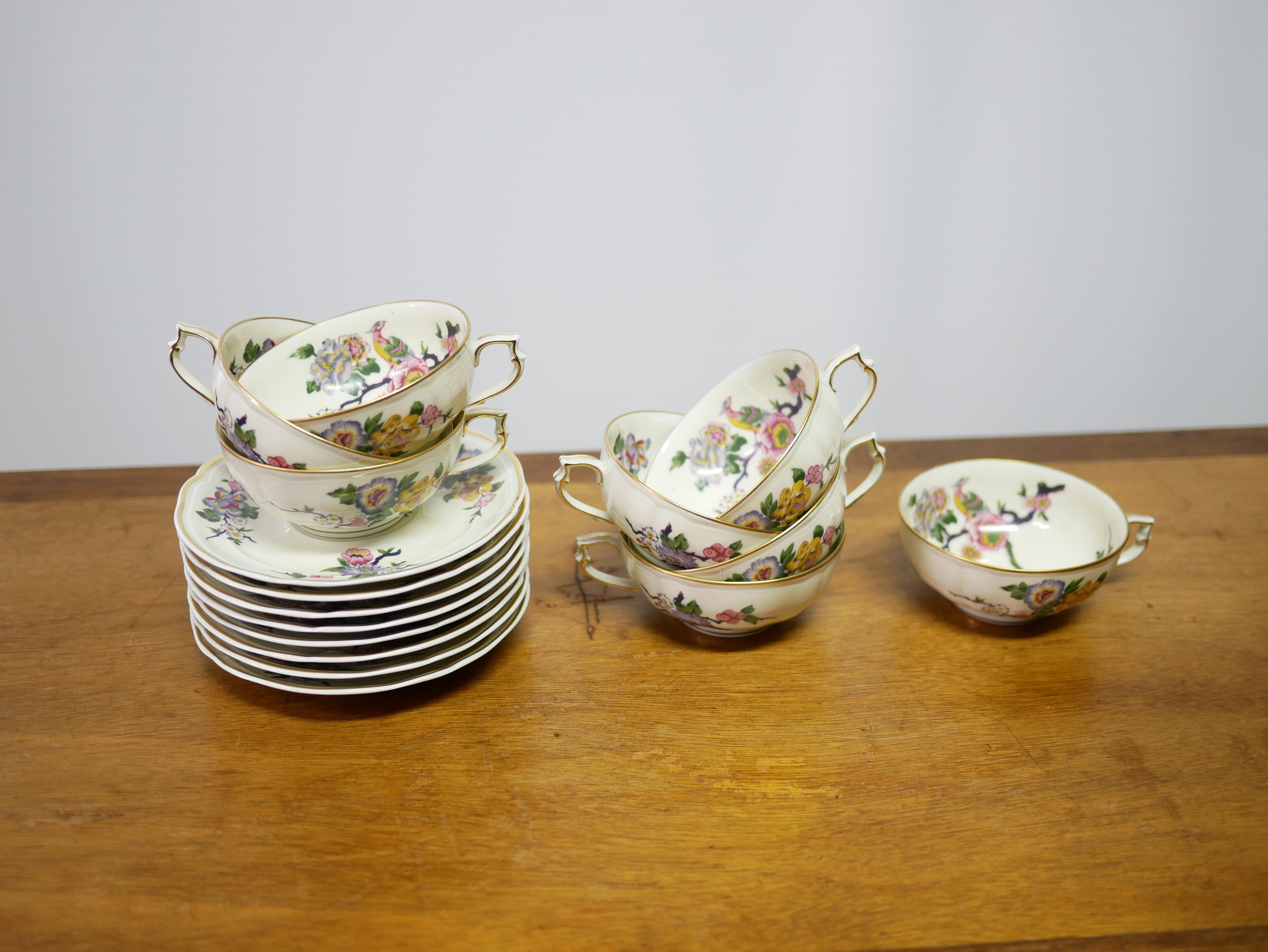 Serie de 8 tazas de té y bajo tazas en porcelana de Limoges de Bernardaud en Bueno estado para la venta en AIGNAN, FR