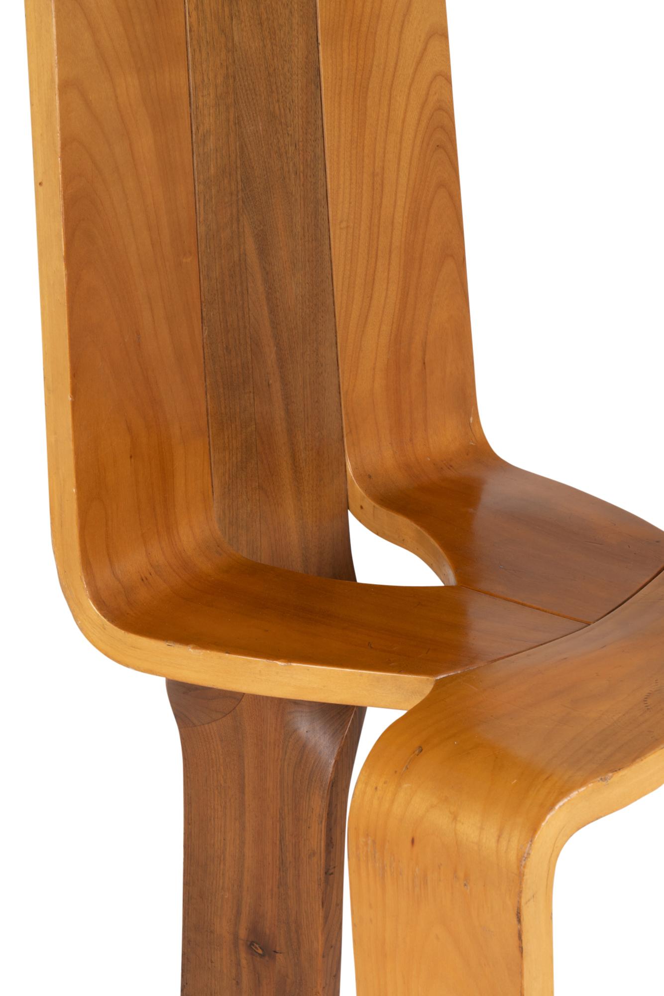 Series of Eight Chairs Blond Cherry Wood, 1980s For Sale 3