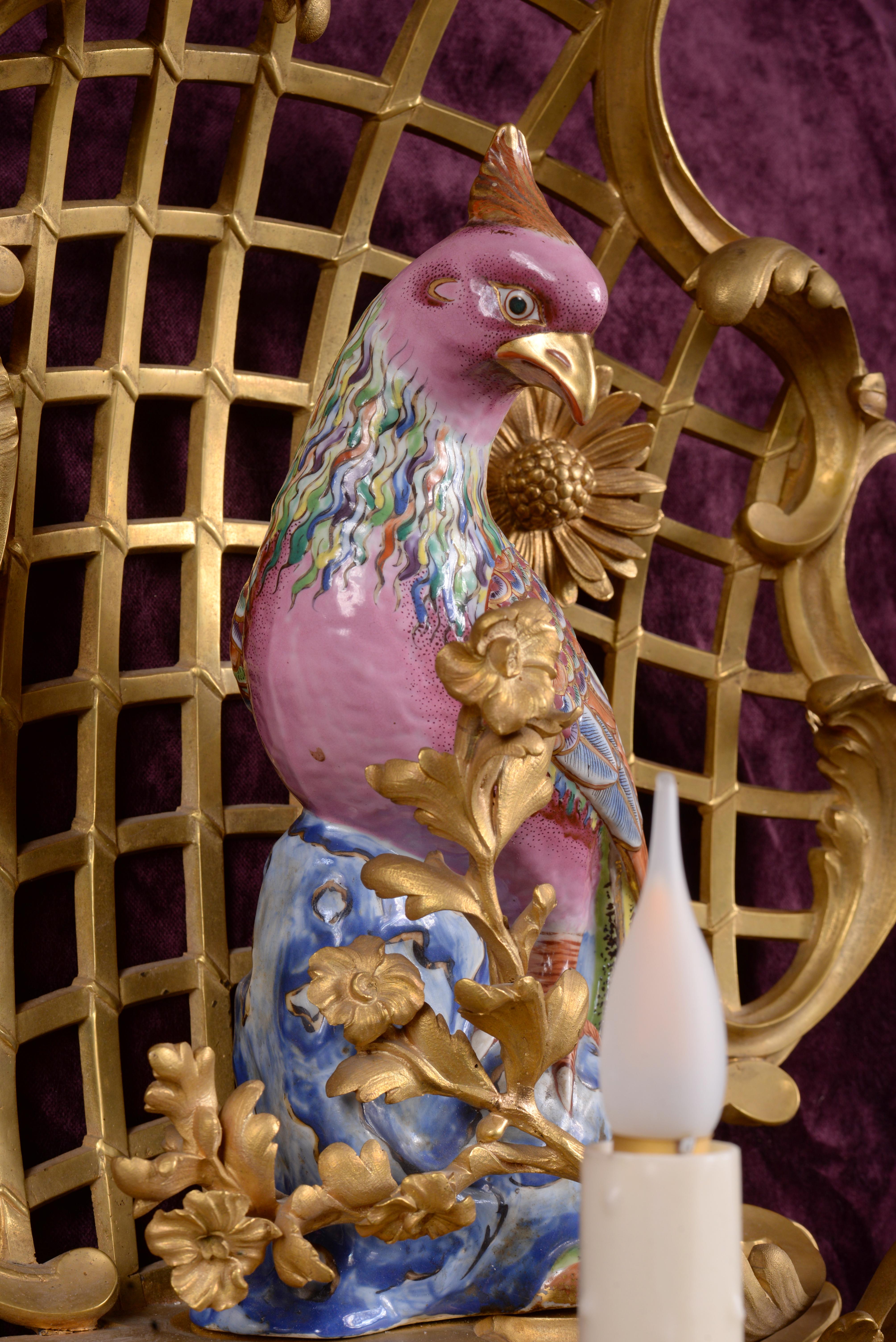Serie de cuatro apliques estilo Luis XVI con loros, después de 1885 en Excelente estado para la venta en SAINT-OUEN-SUR-SEINE, FR