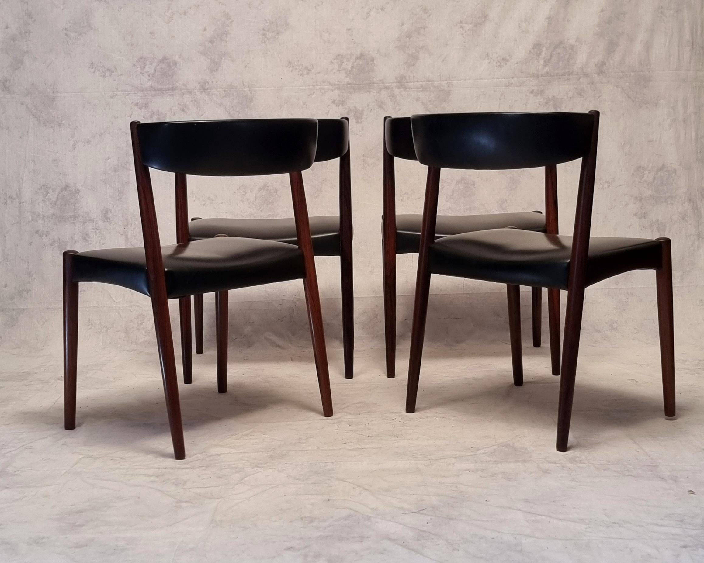 Scandinavian Modern Series Of Four Scandinavian Chairs - Vejle Mobelfabrik - Rosewood - Ca 1960 For Sale