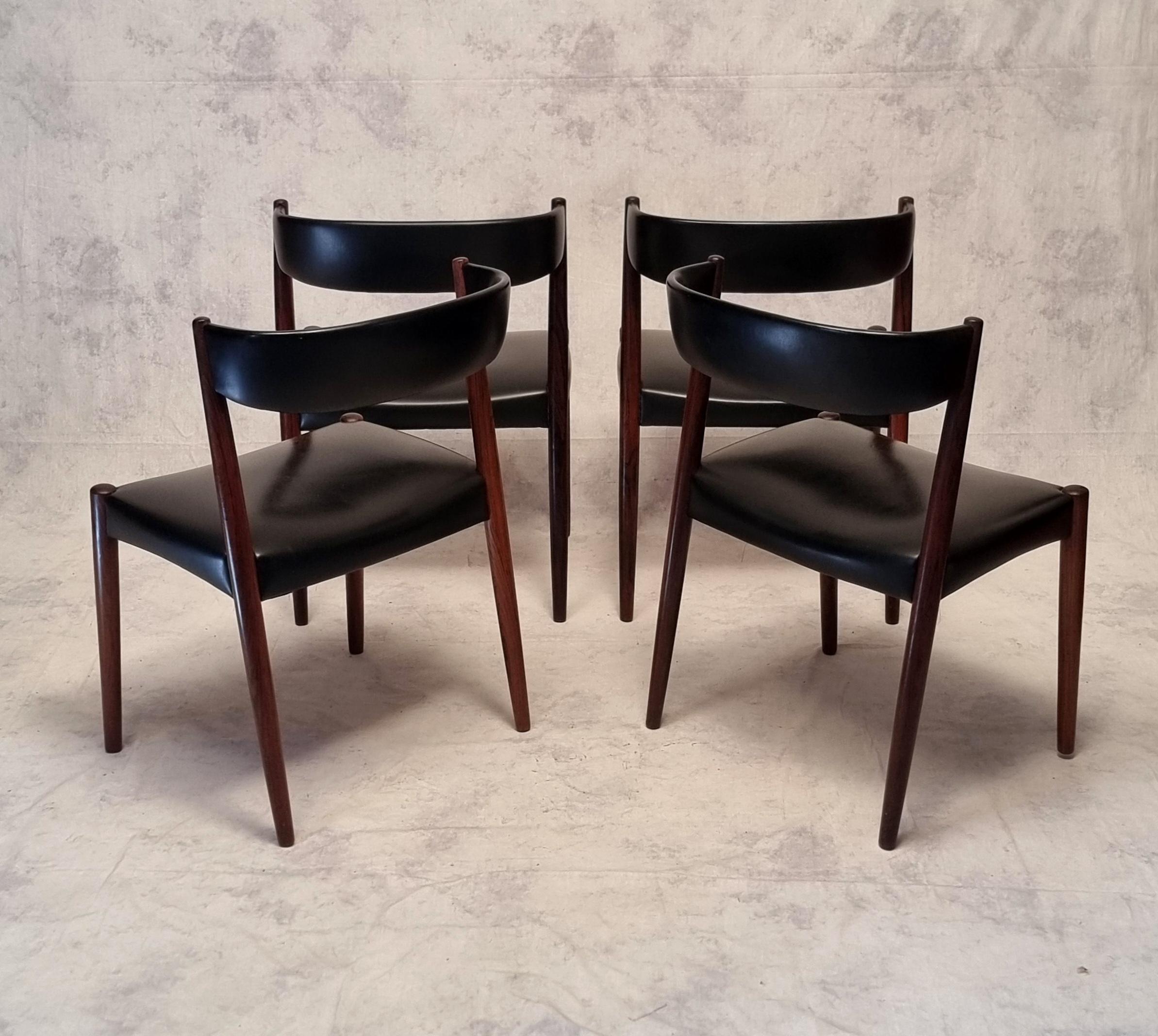 Danish Series Of Four Scandinavian Chairs - Vejle Mobelfabrik - Rosewood - Ca 1960 For Sale
