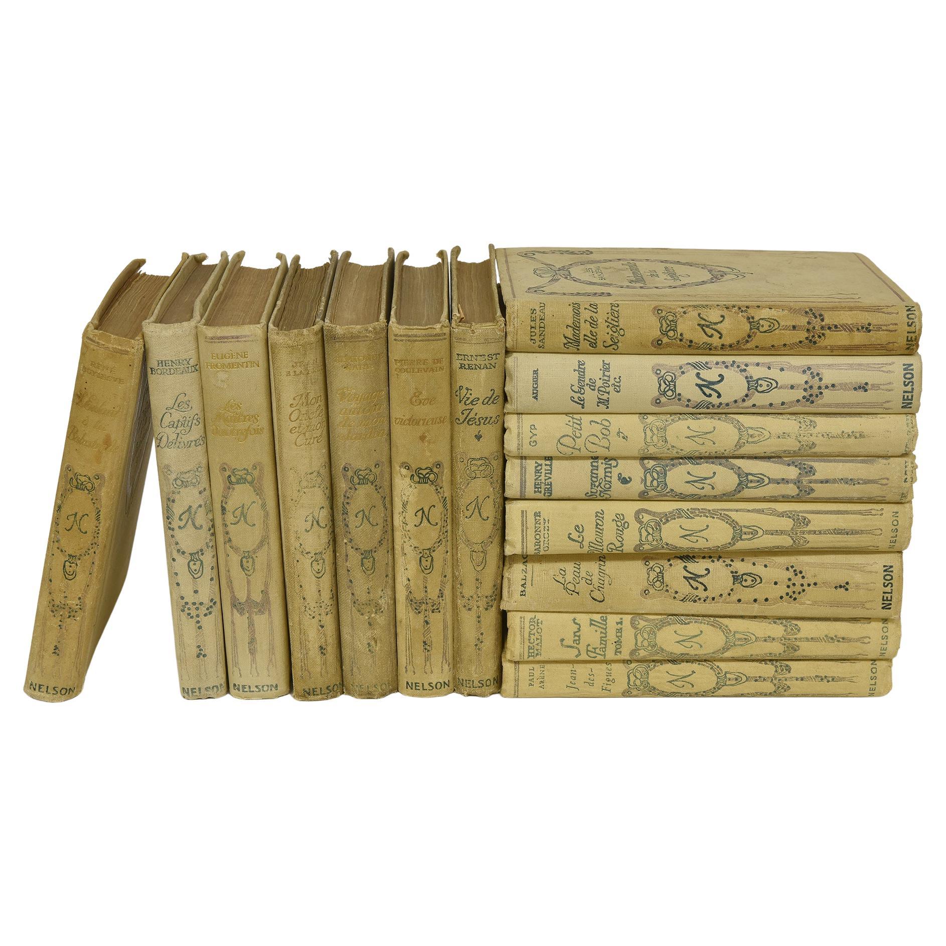 Series of Small French Books In Good Condition For Sale In Alessandria, Piemonte