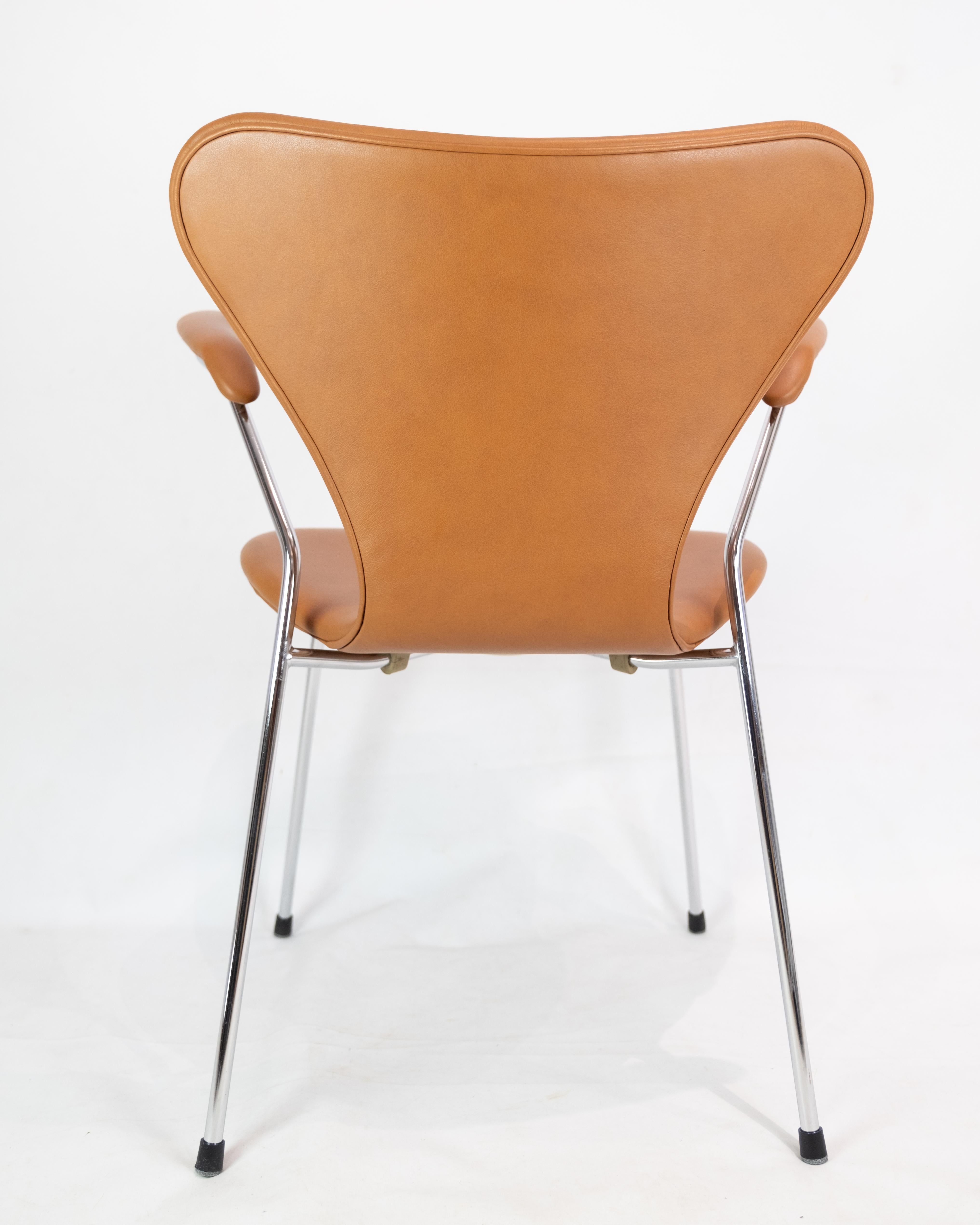 Contemporary Series Seven Chair Model 3207 of Cognac Leather by Arne Jacobsen  For Sale