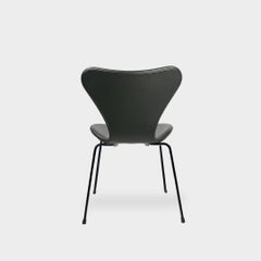 Chaises de la série 7, modèle 3107, cuir souple, noir, Arne Jacobsen