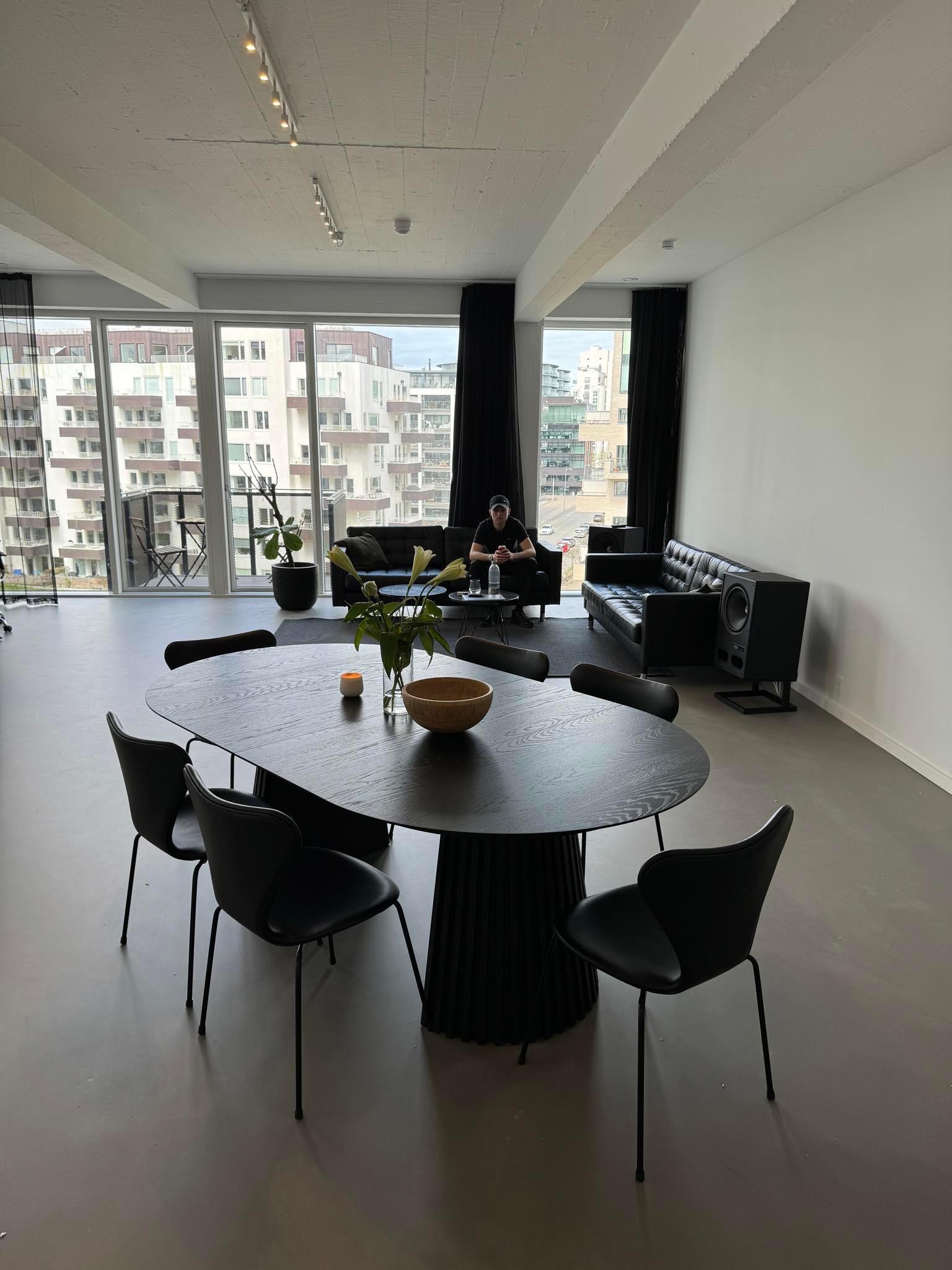 Danese Sedie Serie Sette, Modello 3107, Pelle morbida, Nero, Arne Jacobsen in vendita