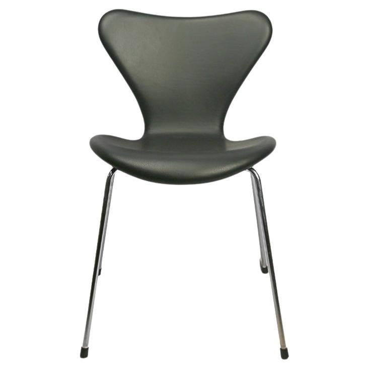 Series Seven Chairs, Model 3107, Soft leather, Black, Arne Jacobsen