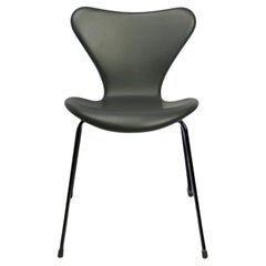 Series Seven Chairs, Model 3107, Soft leather, Black, Arne Jacobsen