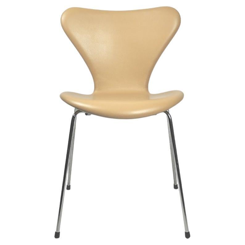 Series Seven Chairs, Model 3107, Soft leather, Sand, Arne Jacobsen