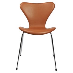 Series Seven Chairs, Model 3107, Soft leather, Walnut Arne Jacobsen