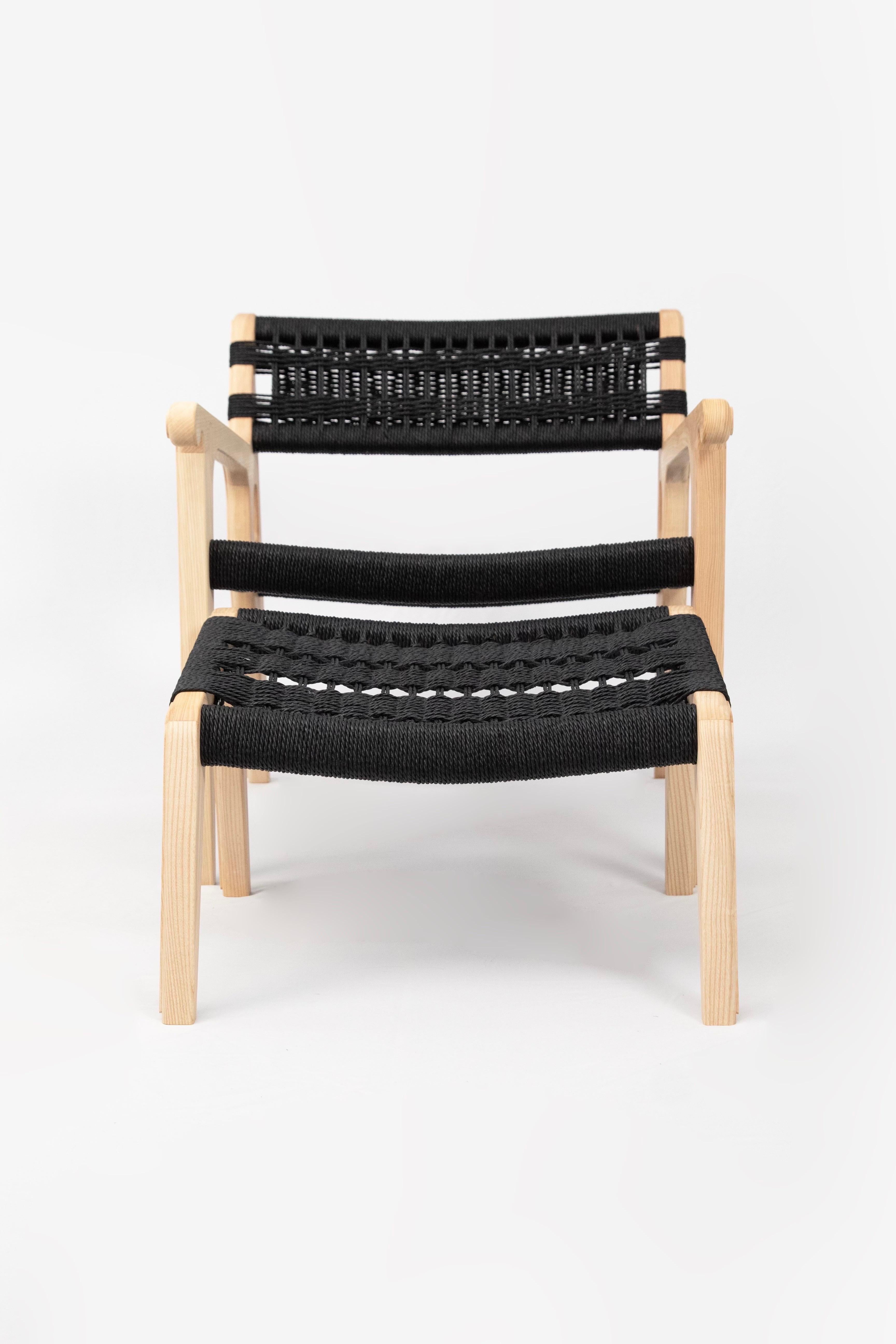 Silla y otomana Serif de Travis Hyatt Estadounidense en venta