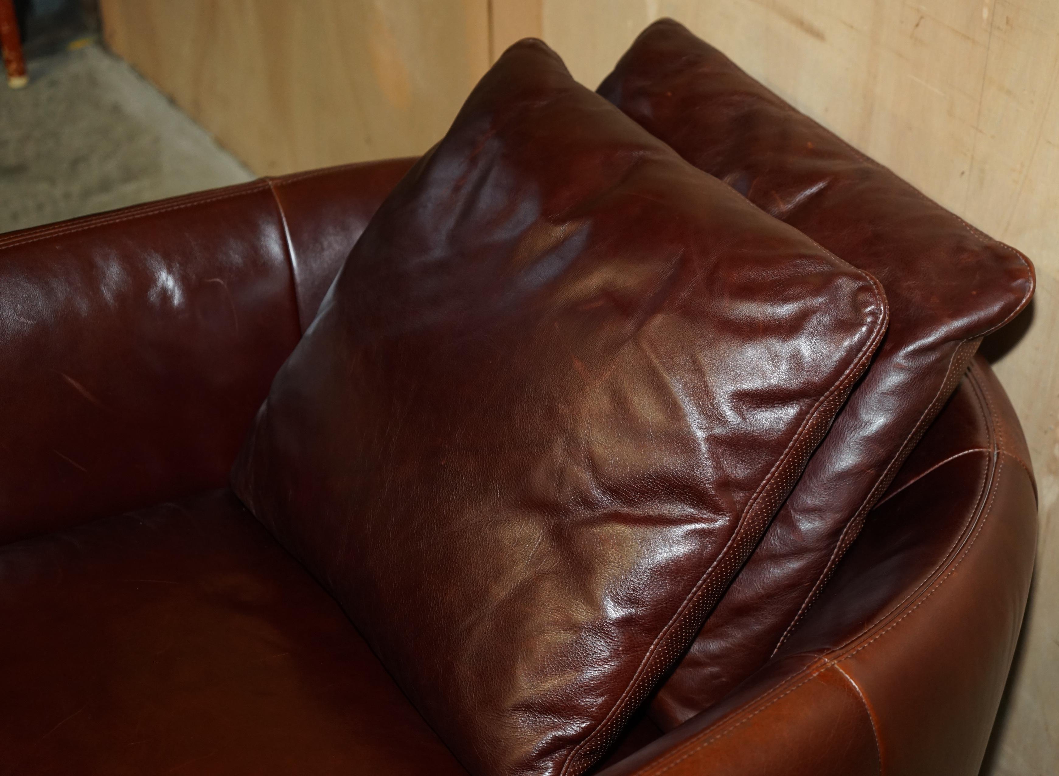 Italian SERIOUSLY COOL & COMFORTABLE NATUZZI BROWN LEATHER TUB CLUB ARMCHAIR + CUSHIONs