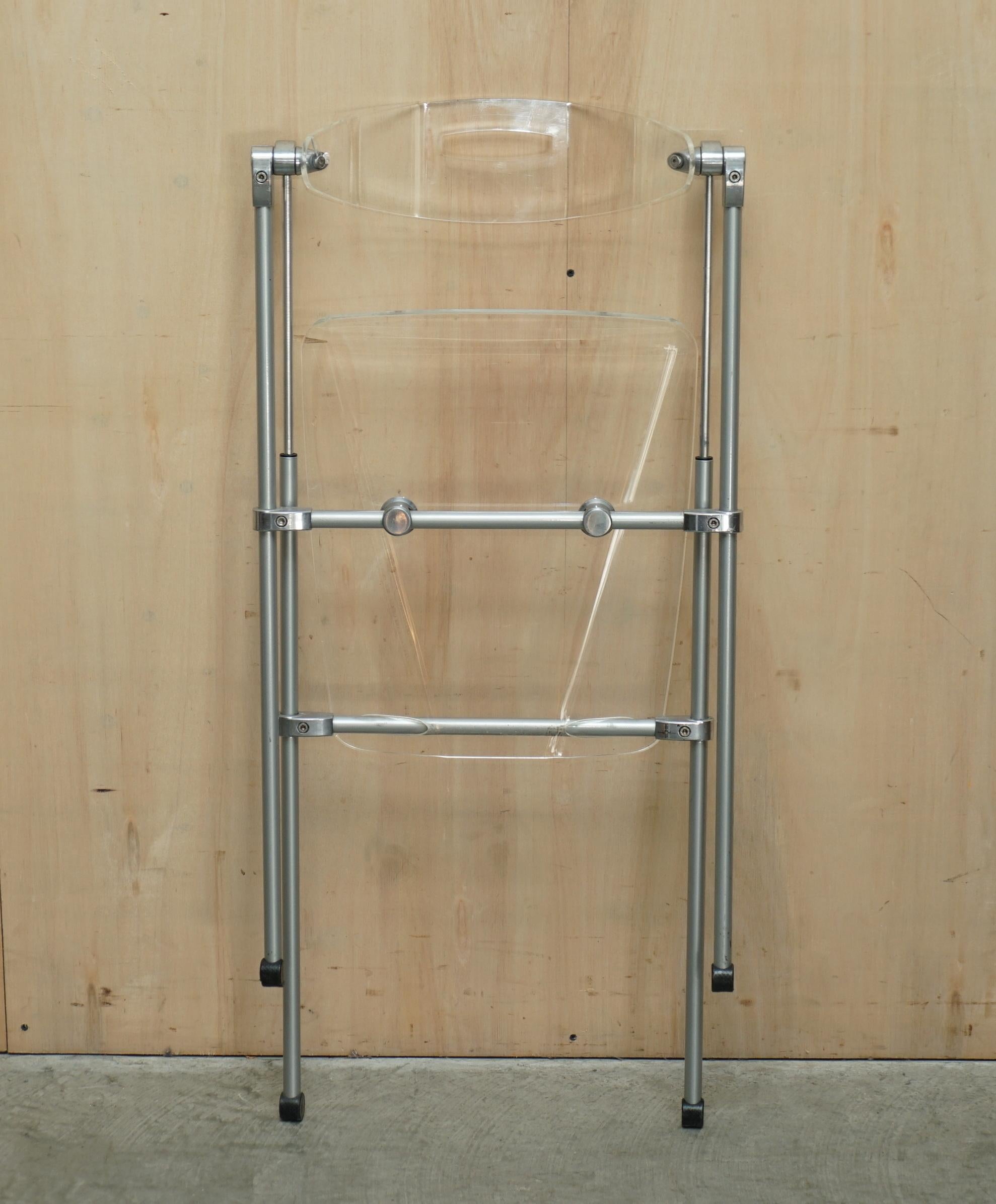 Seriously Cool over Engineered Metal & Lucite Klappbarer Bürostuhl mit Swing-Rücken im Angebot 10