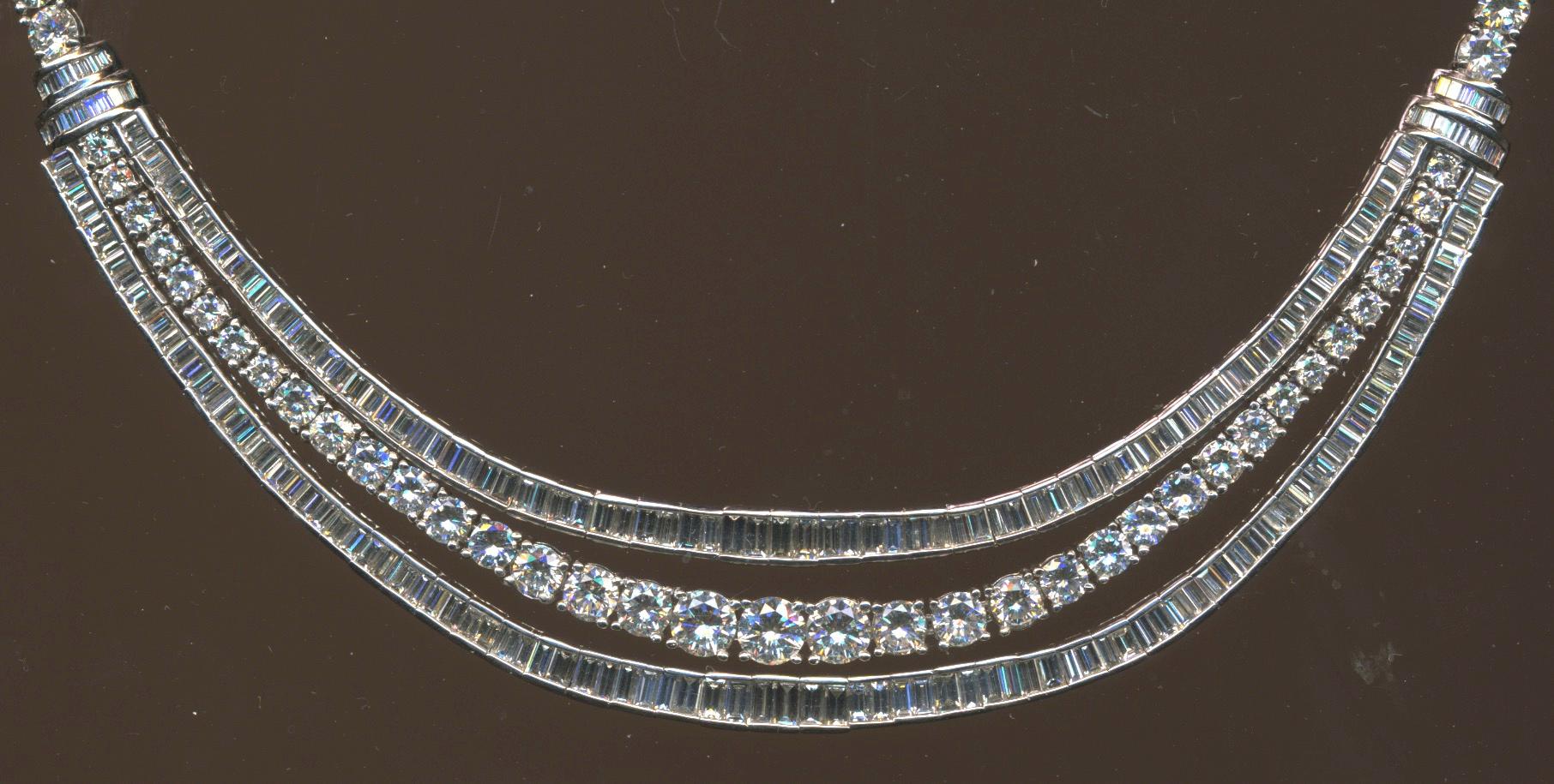Seriously Important Platinum and Diamond Necklace 45.00 Carats In Excellent Condition For Sale In Wailea, HI