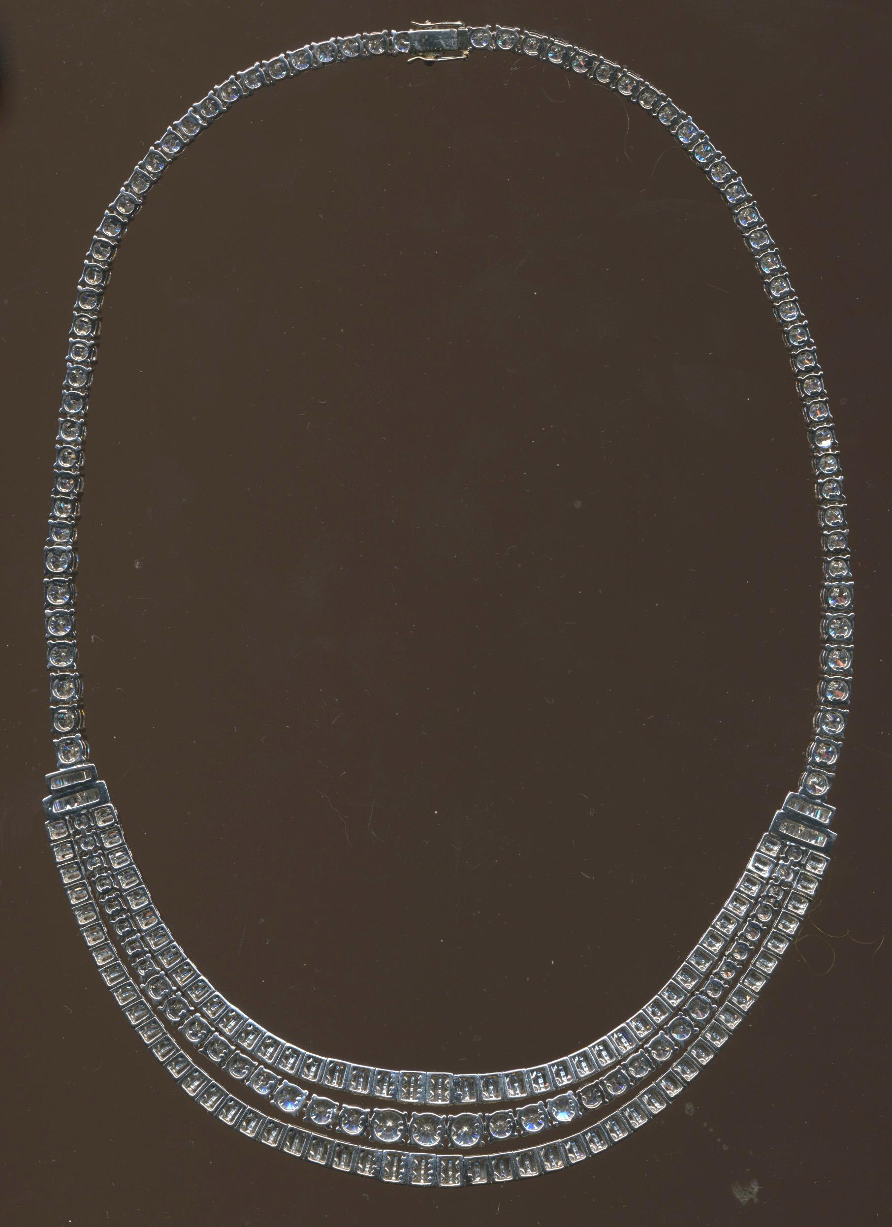Ernsthaft  Platin- und Diamant-Halskette mit 45,00 Karat. für Damen oder Herren im Angebot
