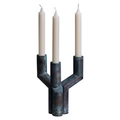 Sermon Verdigris LE Candlelabra, von Aristotelis Barakos, patiniert