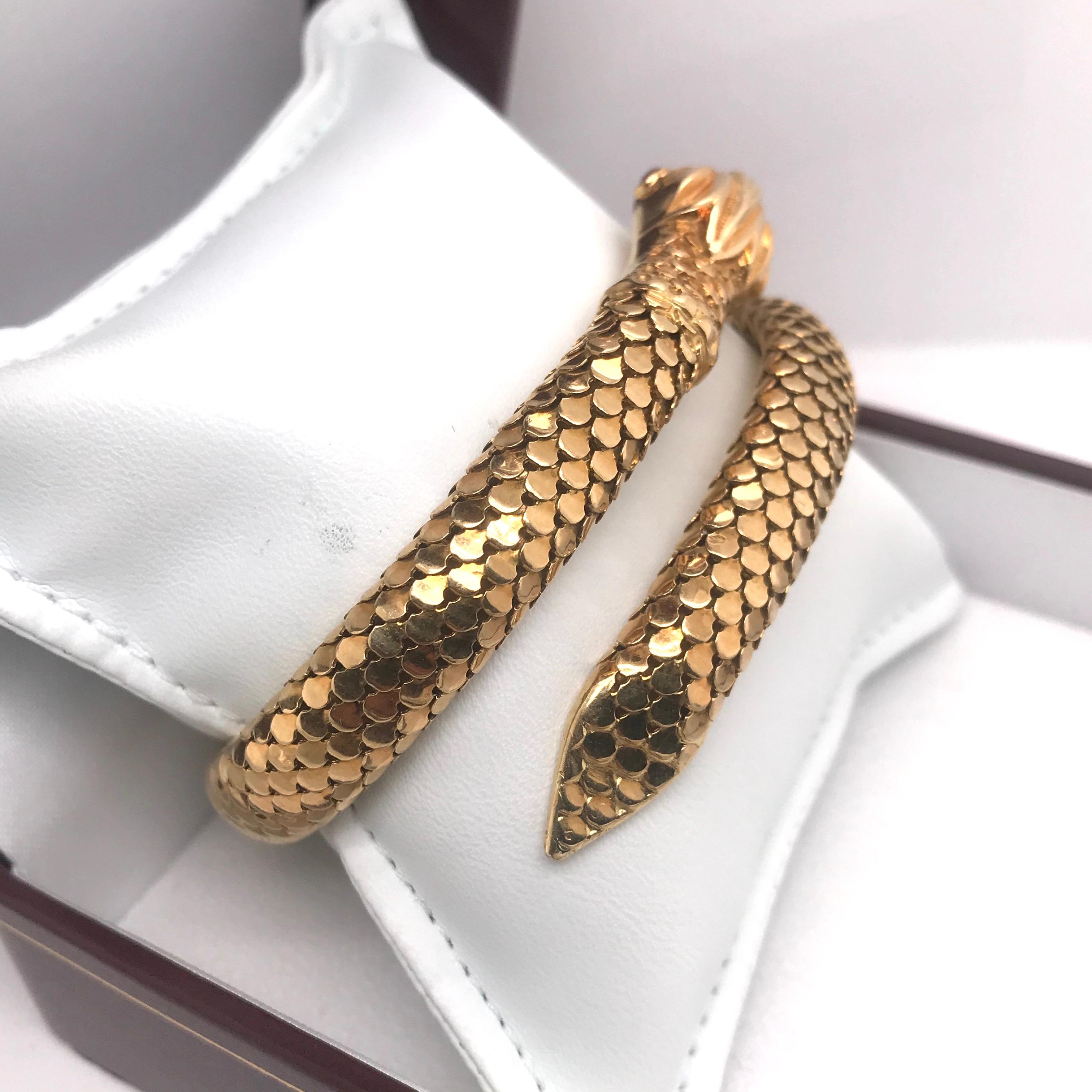 Snake 18K Cuff Bracelet In Good Condition In Montgomery, AL