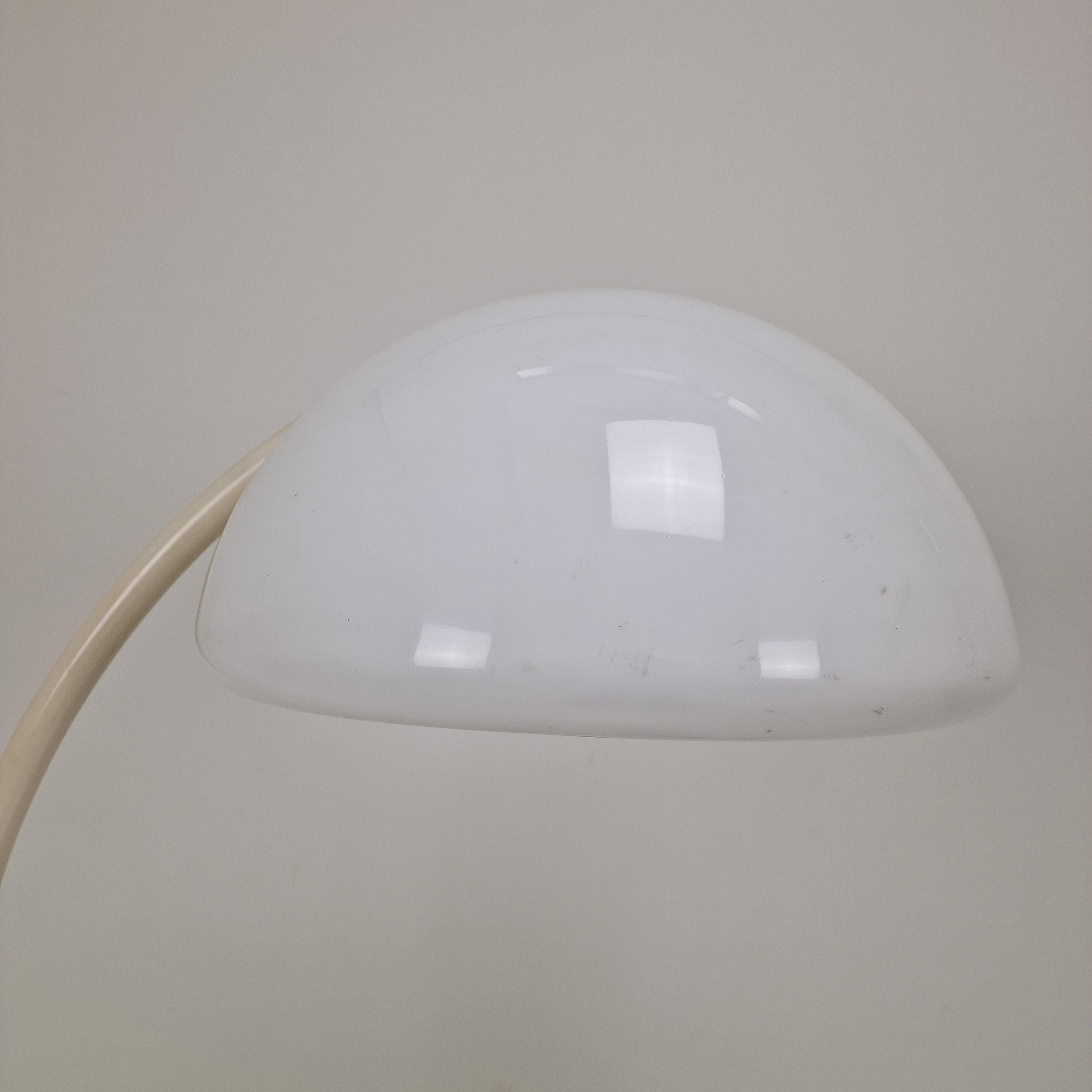 Lámpara de pie Serpente de Elio Martinelli, Italia Años 60 en venta 1