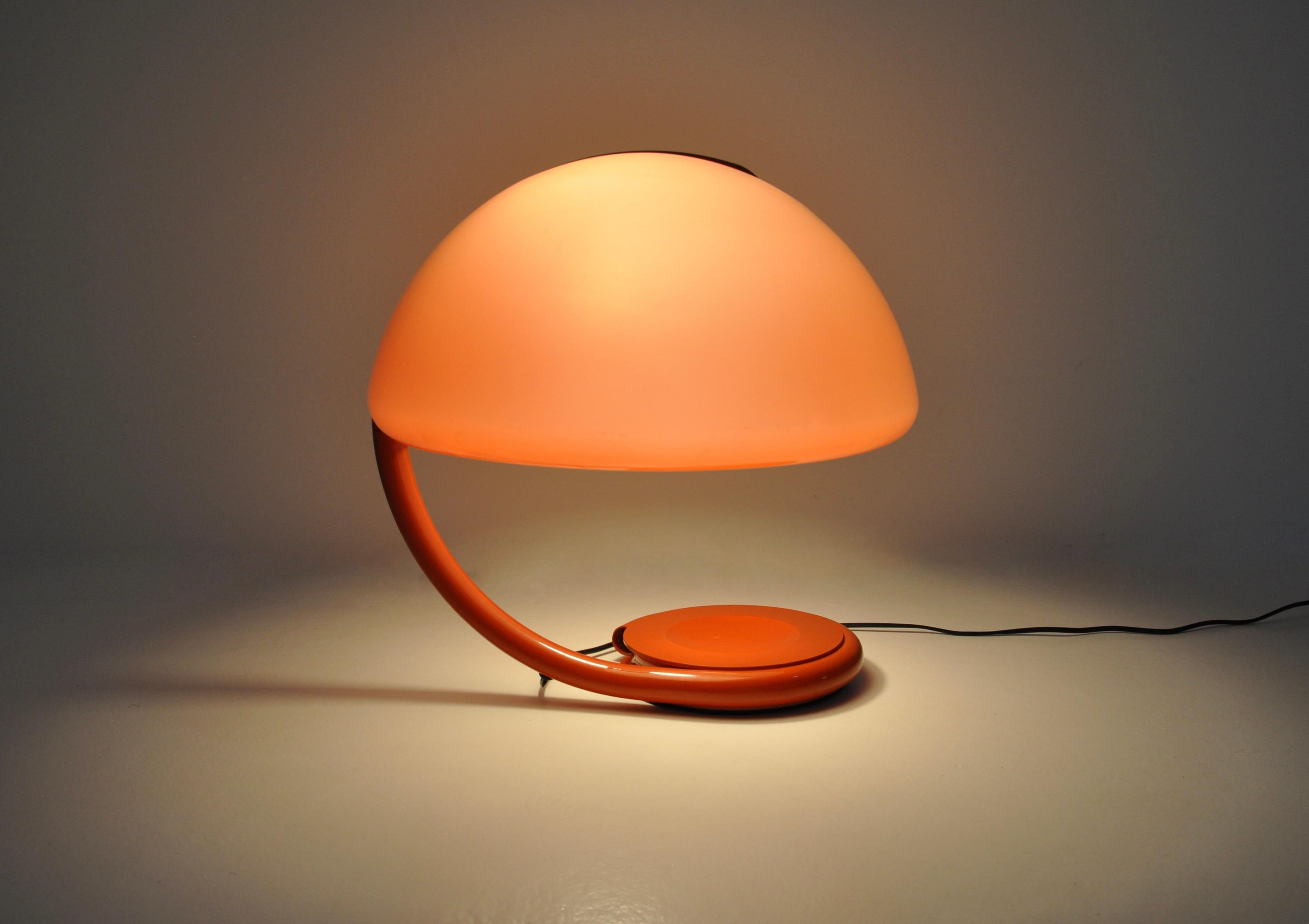 Serpente Table Lamp by Elio Martinelli for Martinelli Luce, 1960s In Good Condition For Sale In bruxelles, BE