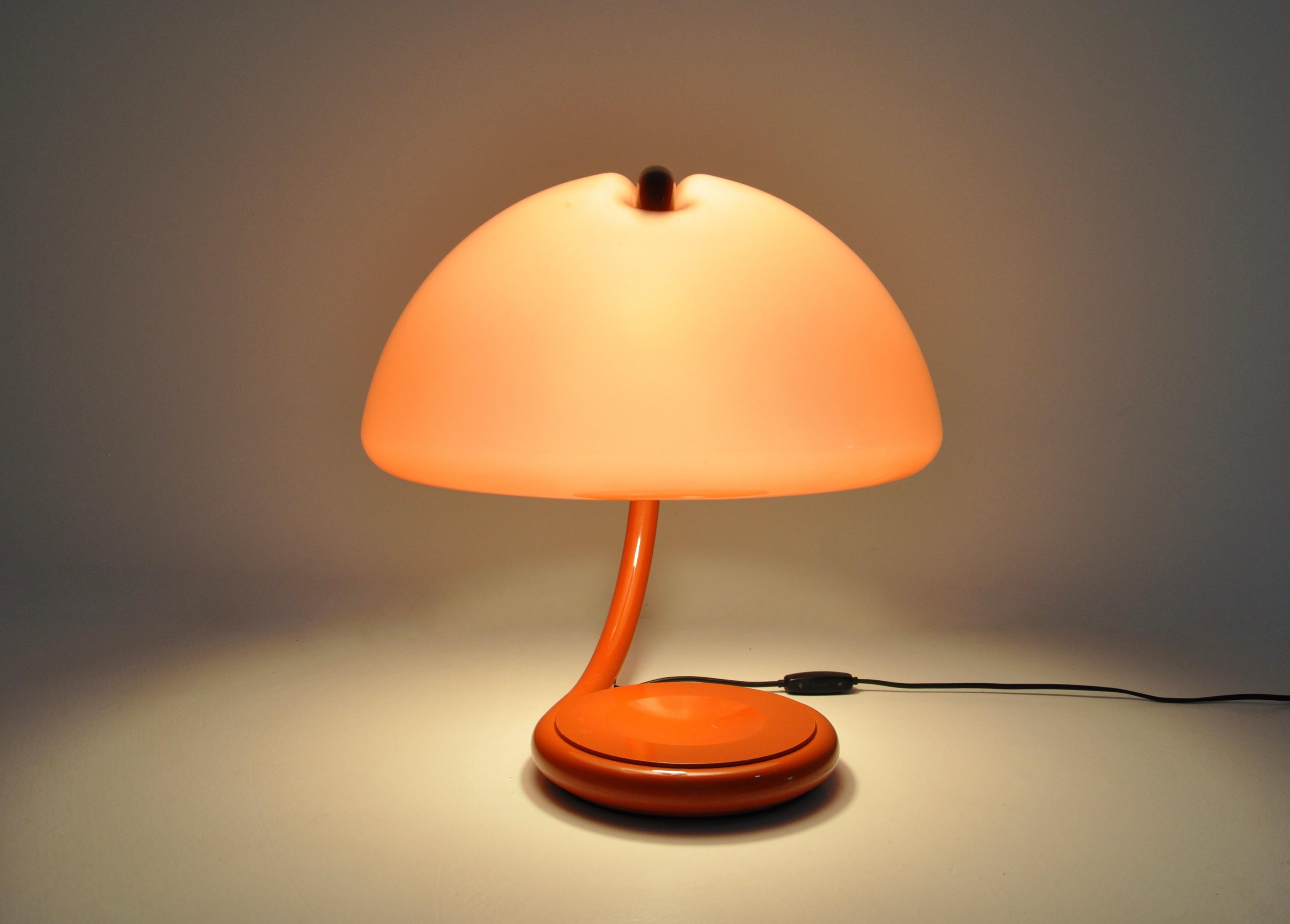 Metal Serpente Table Lamp by Elio Martinelli for Martinelli Luce, 1960s For Sale