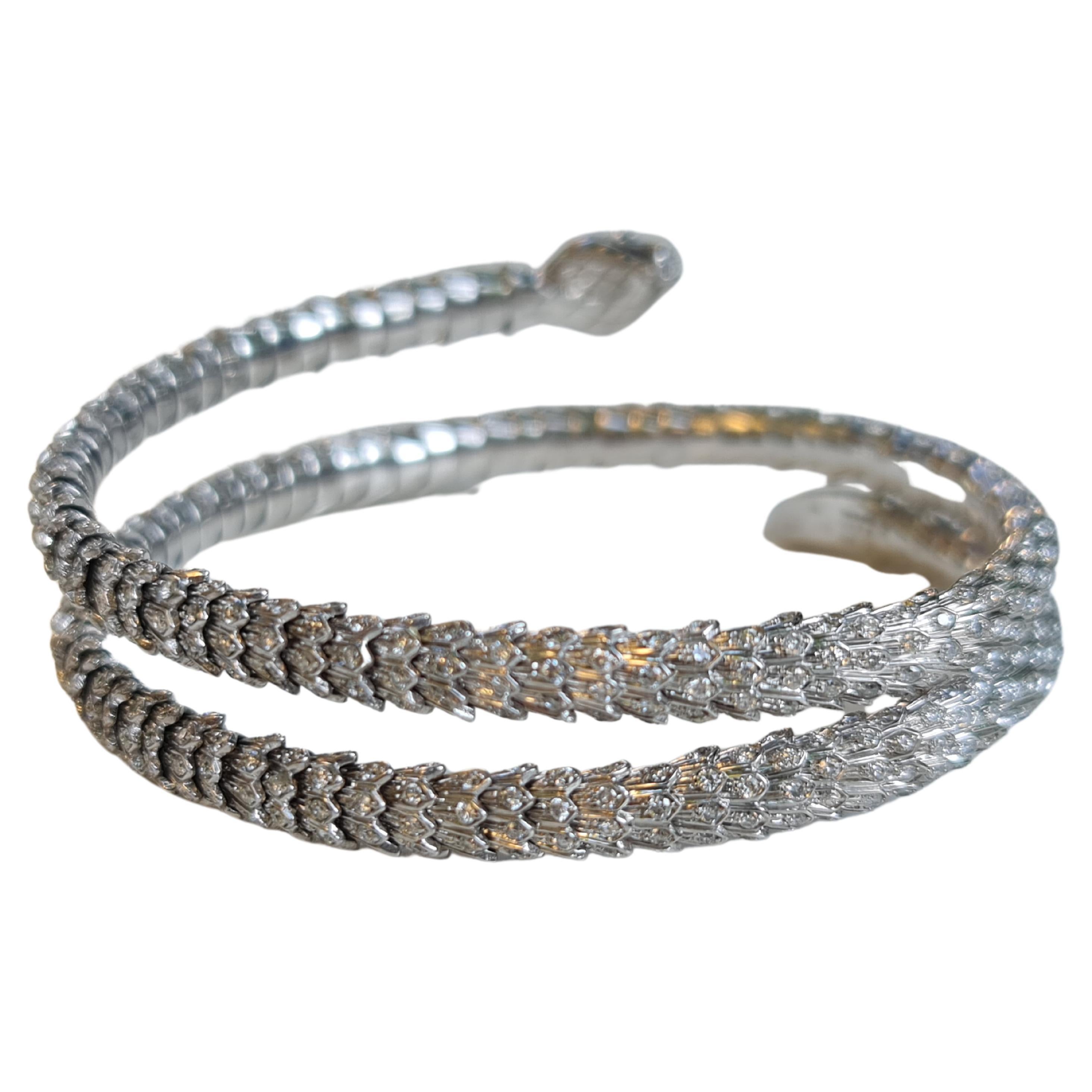 Serpenti-Armband 5,65 Karat natürliche Diamanten, 18K Weißgold 56 Gramm
