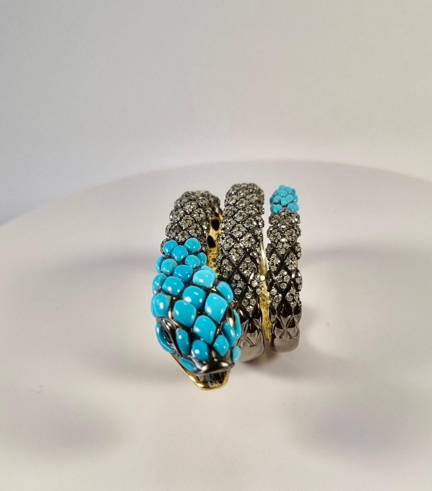 Contemporain Serpenti Bague en argent et or 18 carats avec turquoises, saphirs et diamants en vente