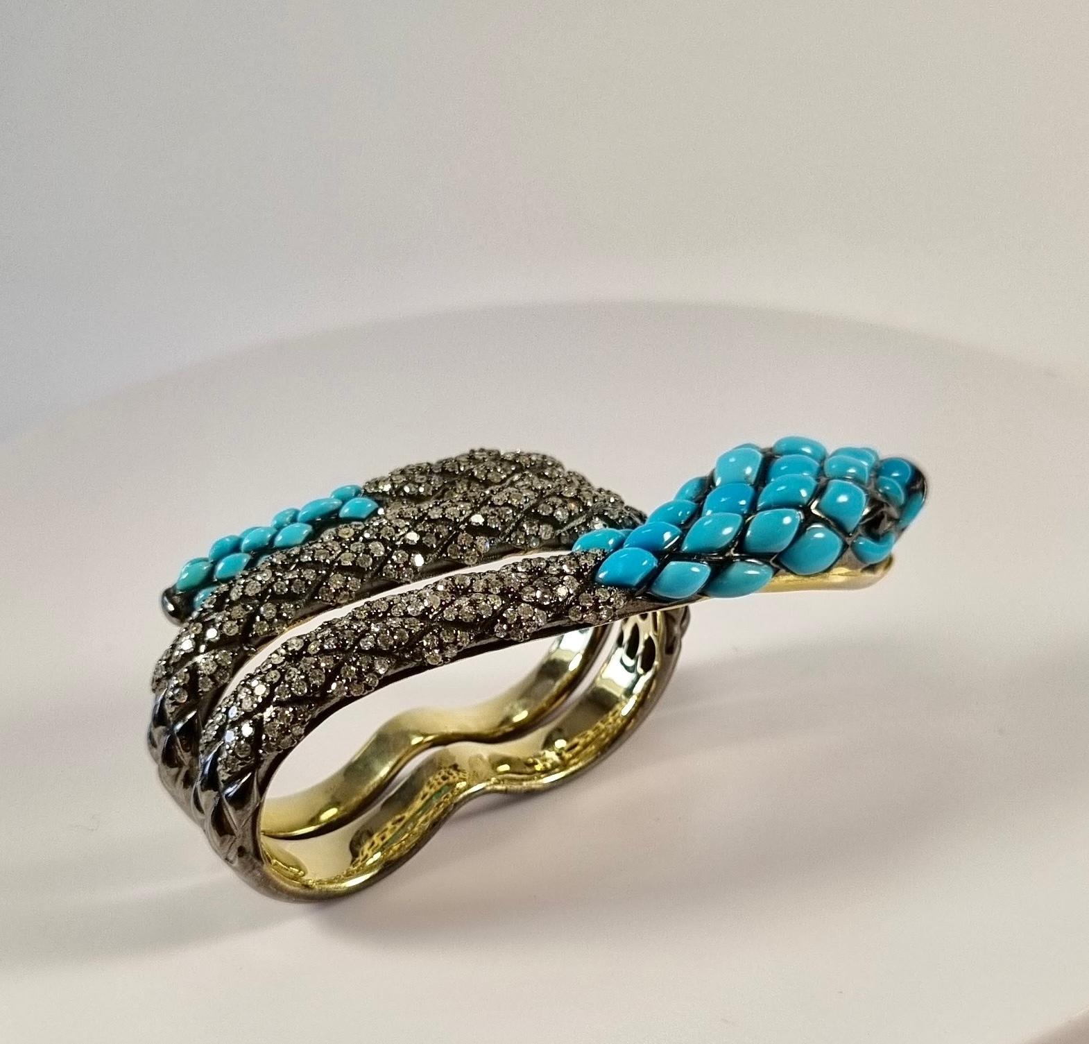 Taille brillant Serpenti Bague en argent et or 18 carats avec turquoises, saphirs et diamants en vente