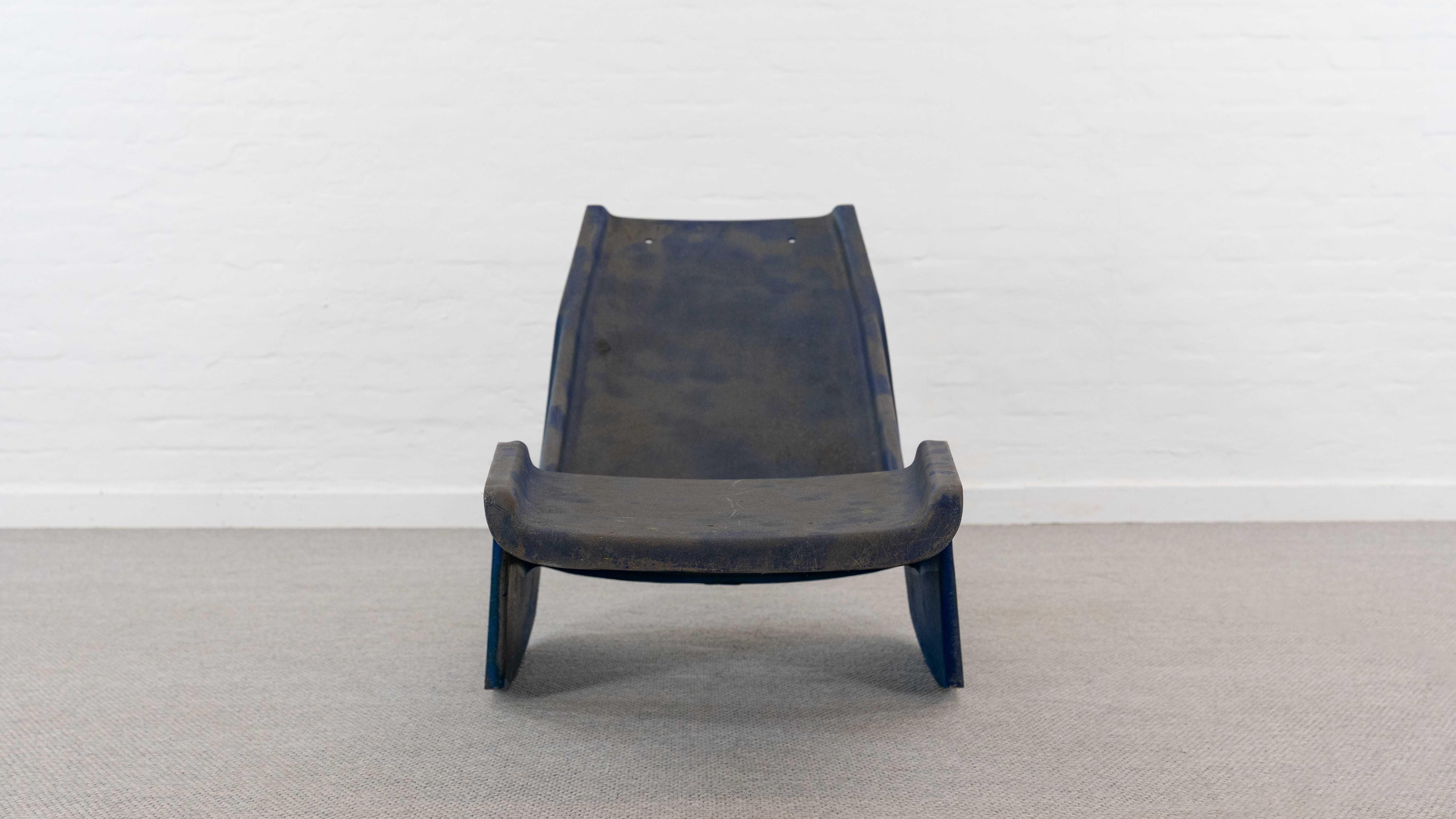 Serpentina Daybed Lounger By Burkhard Vogtherr For Rosenthal in BlueFiberglass For Sale 4