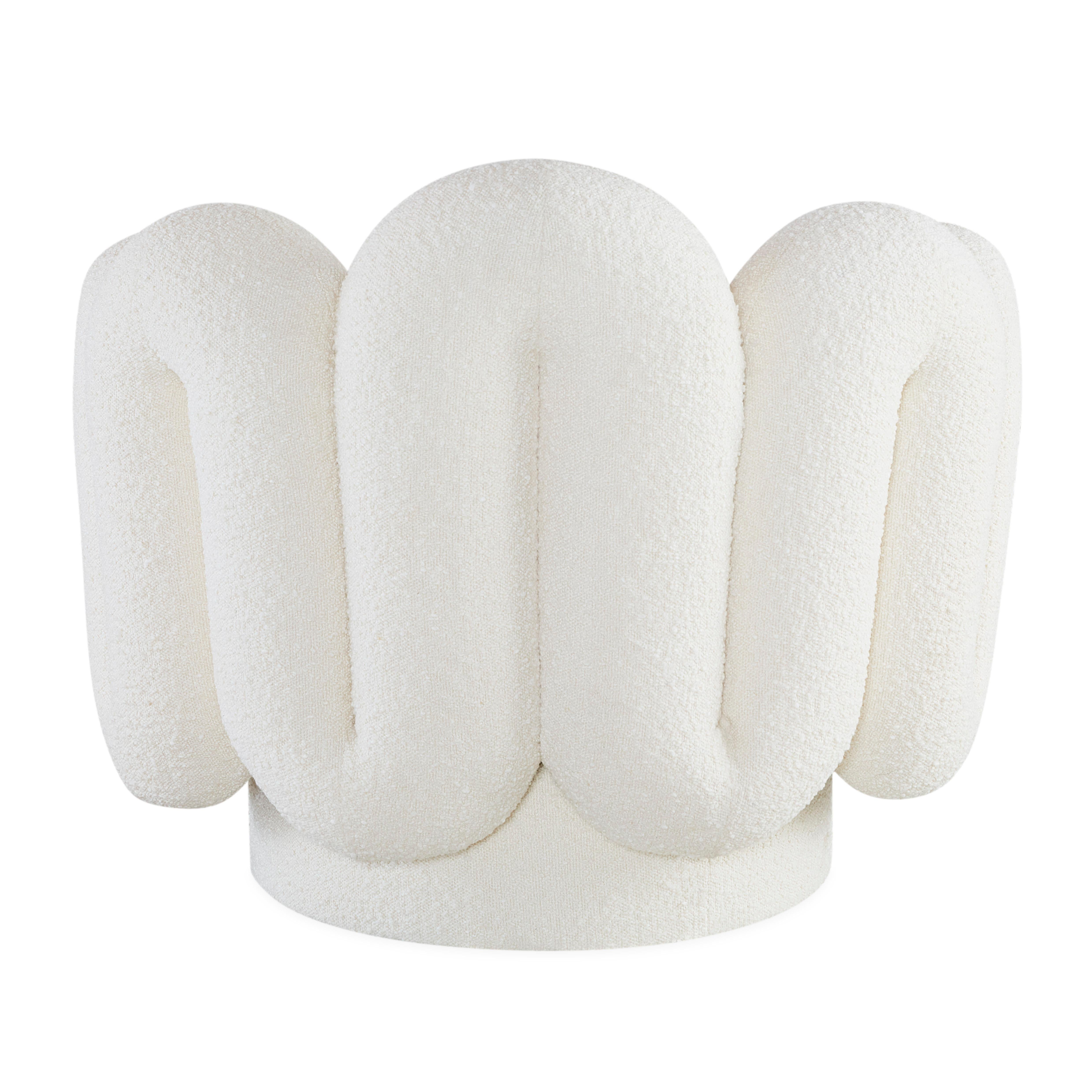Serpentine Elfenbeinfarbener Bouclé-Drehstuhl (Chinesisch) im Angebot