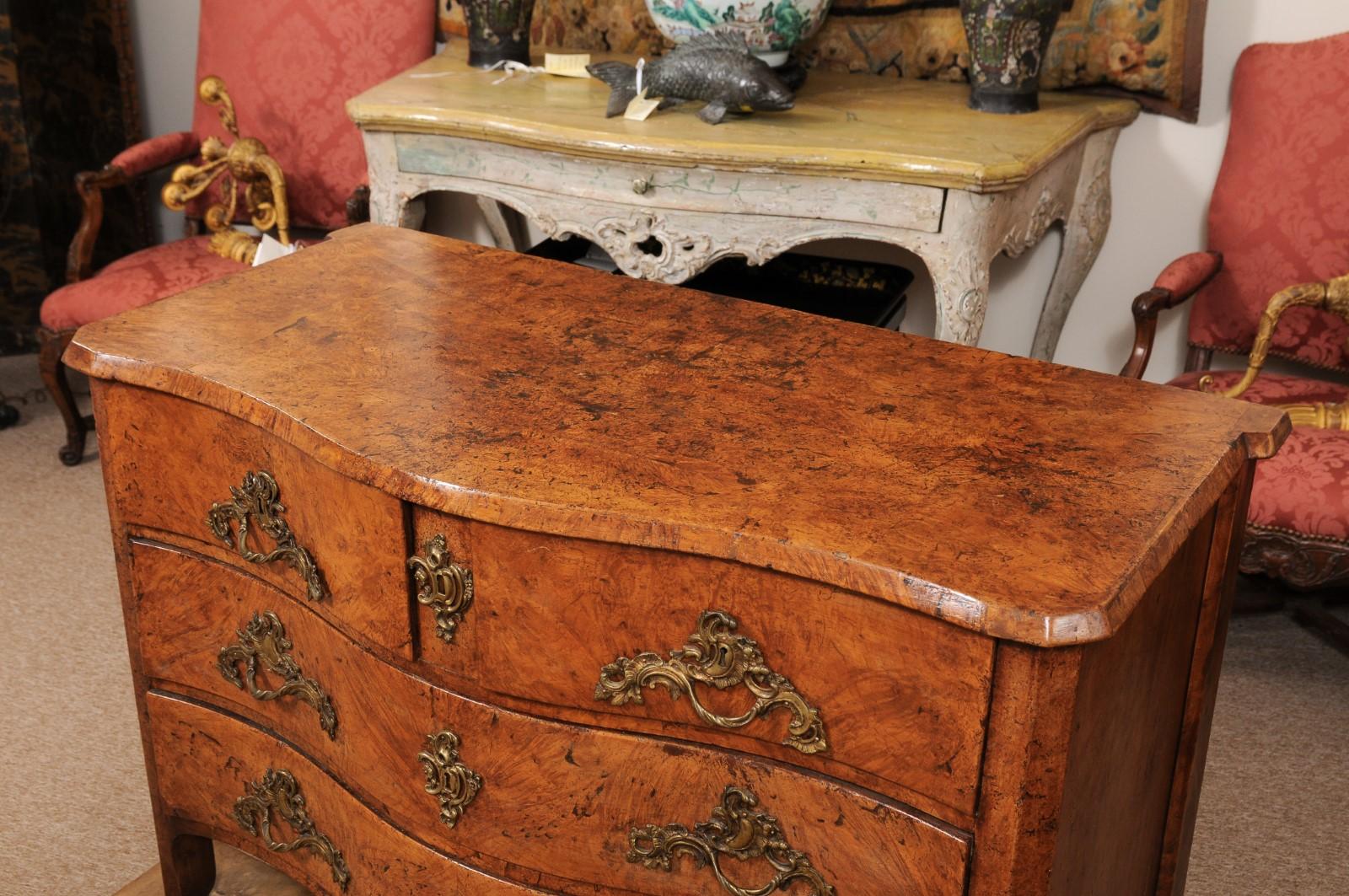 Serpentine Commode in Burled Elm with 4 Drawers & Bronze Hardware, 18th Century  For Sale 3
