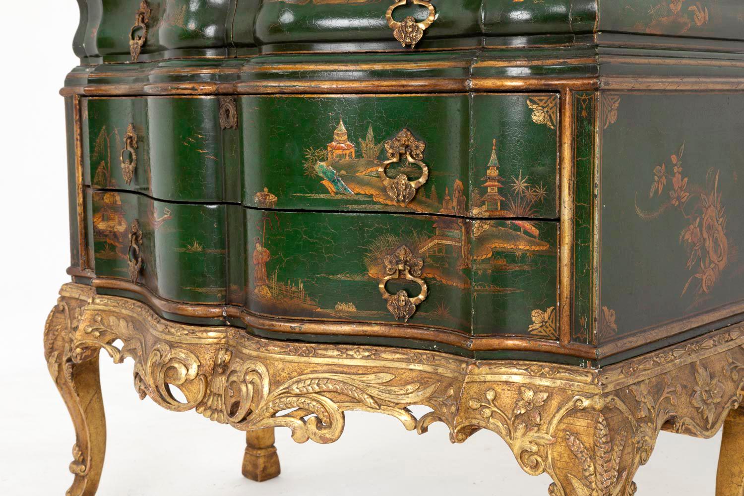 Serpentine Commode in Green Lacquered Wood, Chinese Decoration, 1950s (Vergoldet)