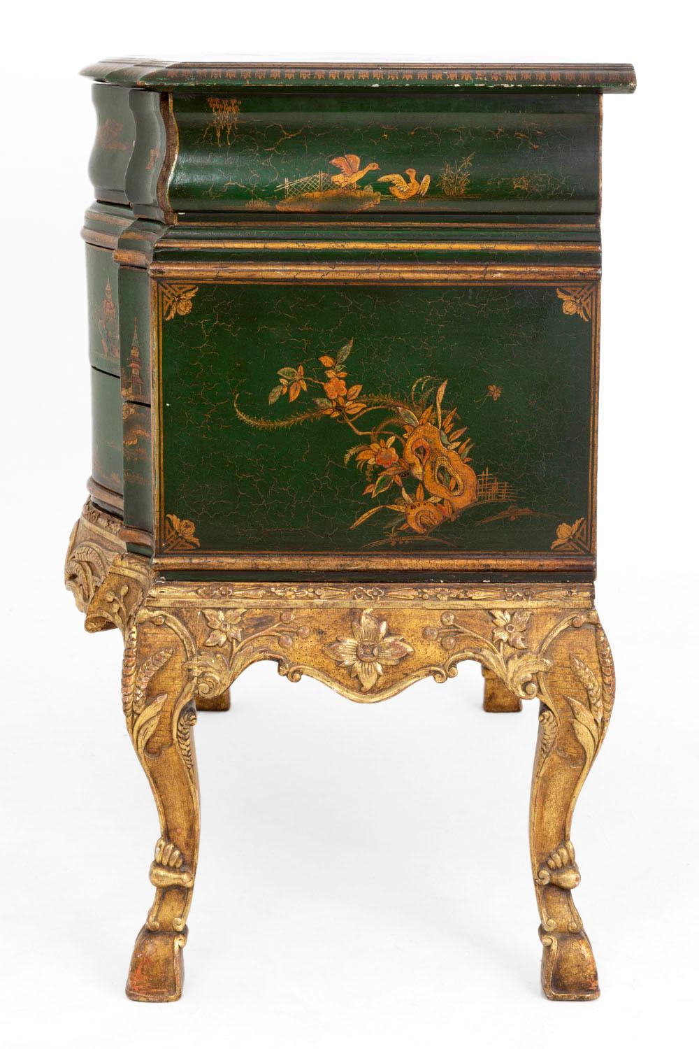 Serpentine Commode in Green Lacquered Wood, Chinese Decoration, 1950s In Good Condition In Saint-Ouen, FR