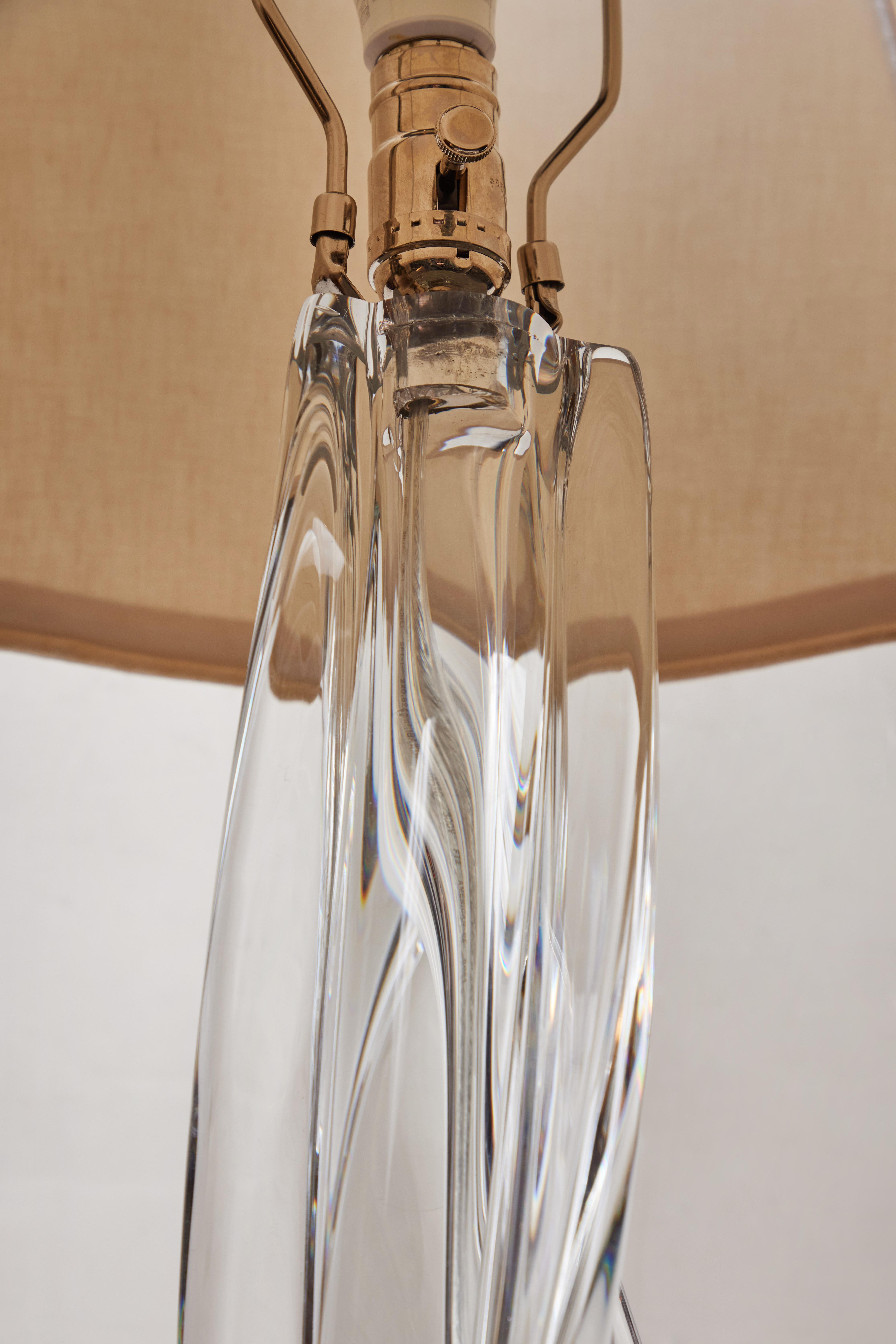 Milieu du XXe siècle Lampe de bureau serpentine en cristal en vente