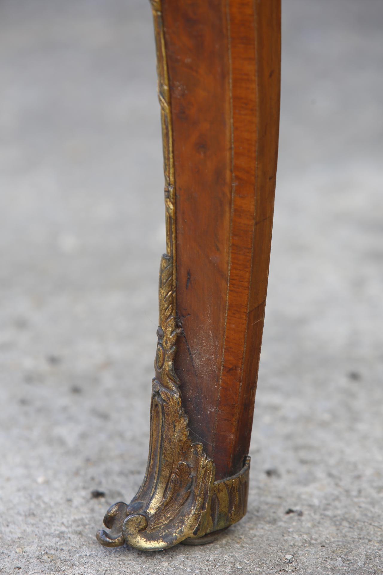 Serpentine Desk Burr Walnut Ormolu Center Table Satinwood Cabriole Legs 19th C For Sale 1