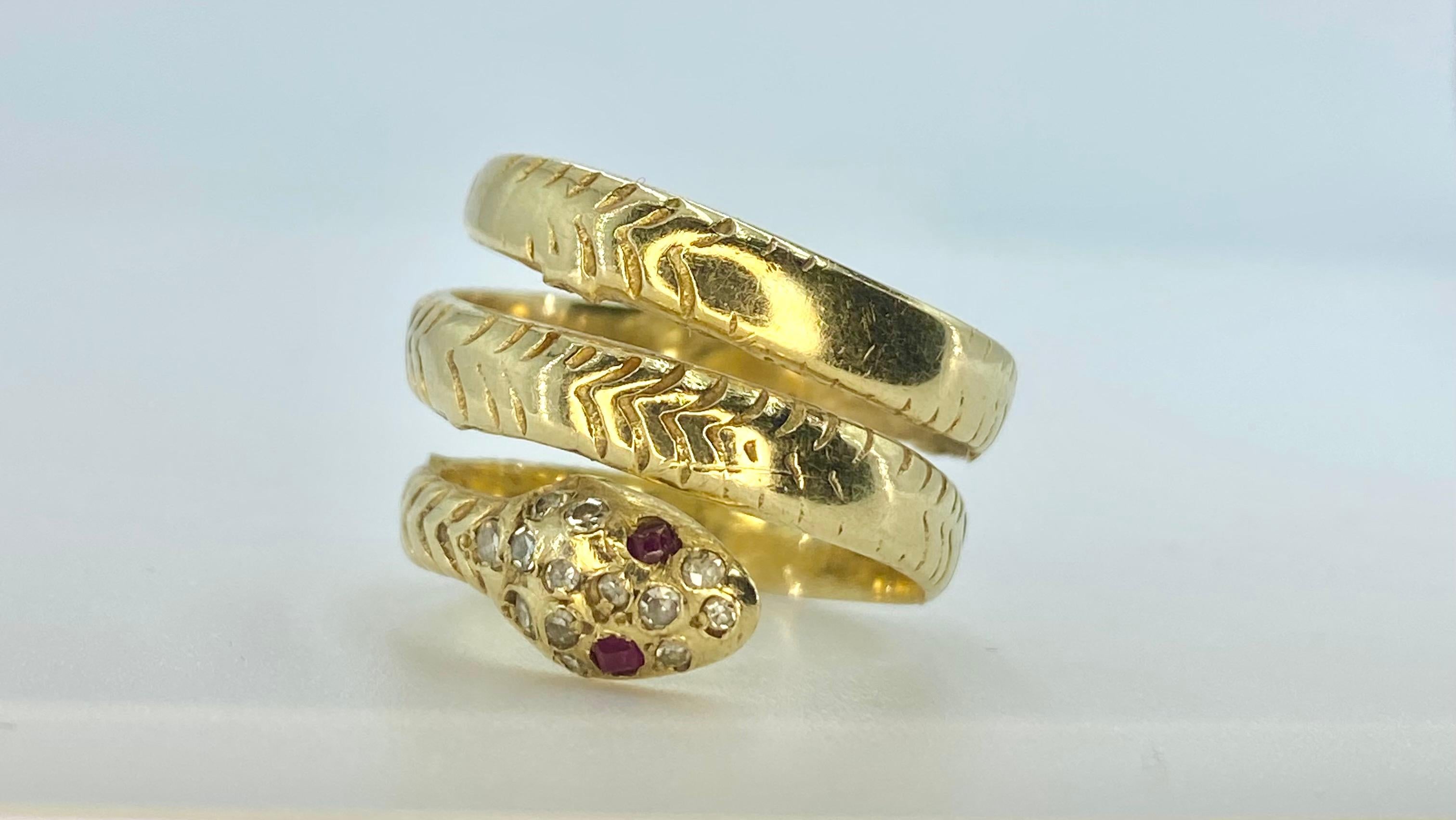Modernist Serpentine Diamond and Ruby Pave 14k Solid Gold Snake Ring For Sale