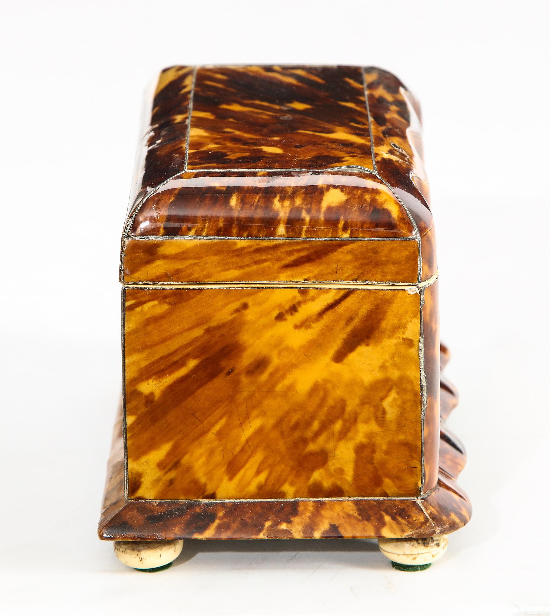 Serpentine Form Regency Tortoise Shell Tea Caddy In Good Condition For Sale In Lyndhurst, NJ