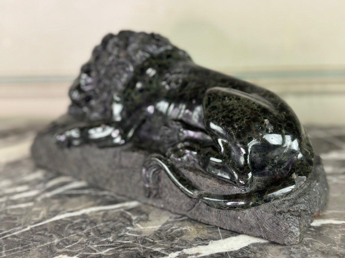 XIX secolo Scultura in marmo verde serpentino, Il Leone di Lucerna in vendita