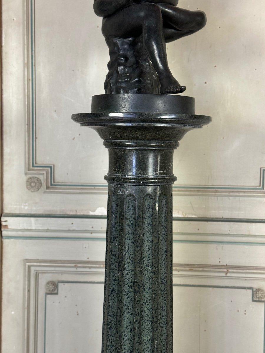 Colonna scanalata in marmo serpentino, 1880 circa In condizioni ottime in vendita a Honnelles, WHT