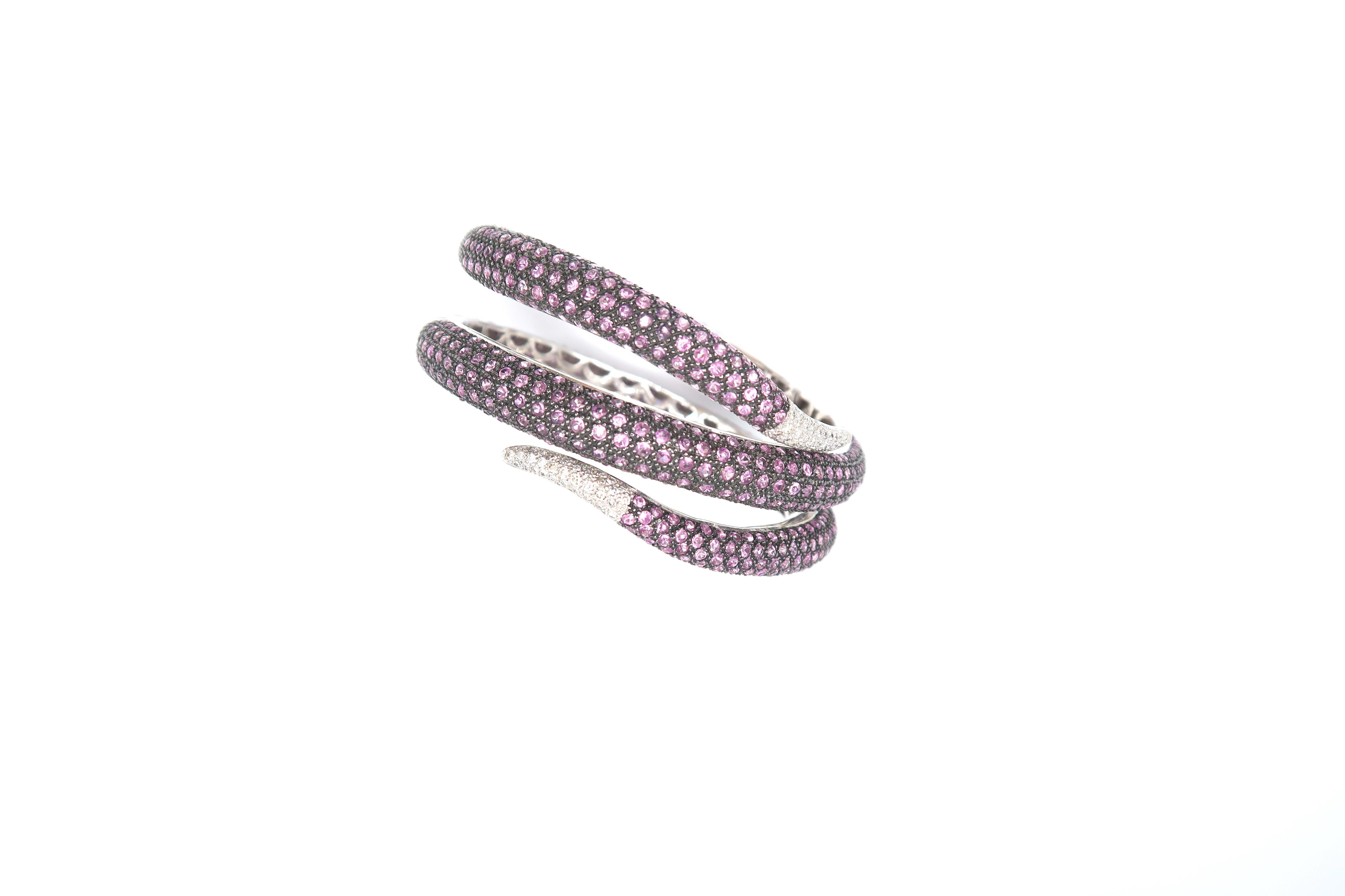 Round Cut Serpentine Pink Sapphire and Diamond Pavé 18 Karat White Gold Hinged Cuff Bangle For Sale